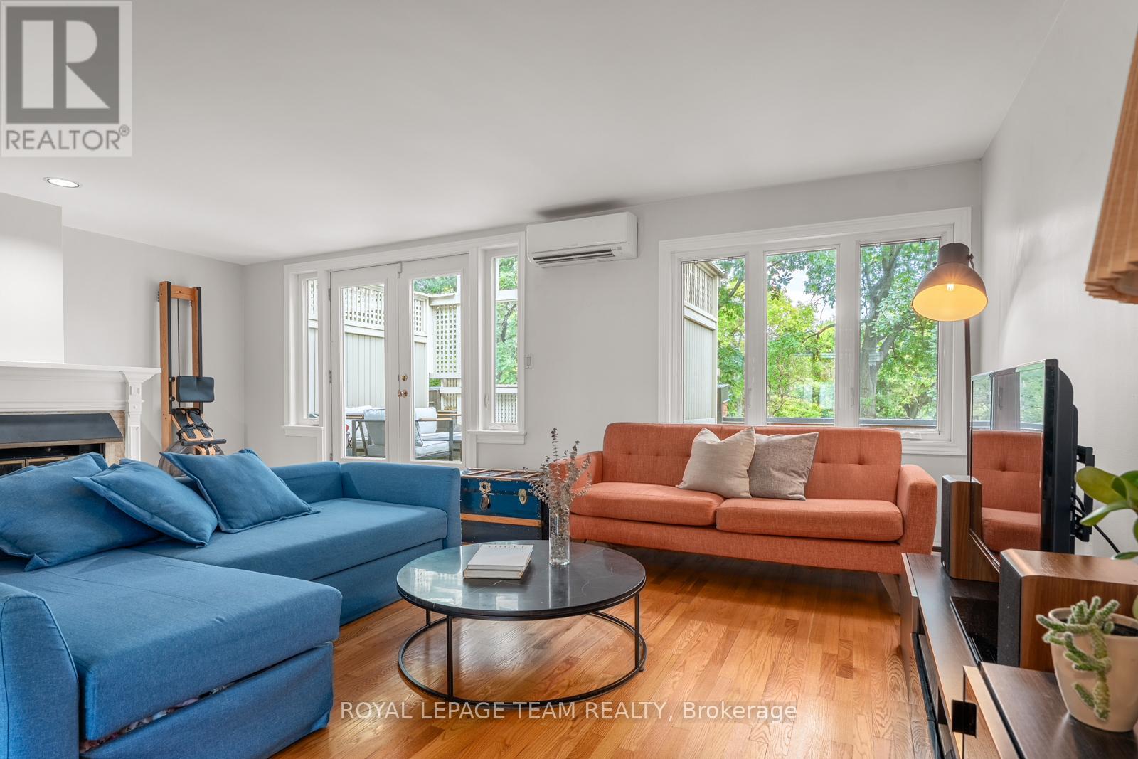 26 - 20 Charlevoix Street, Ottawa, Ontario  K1L 8K5 - Photo 2 - X12407752