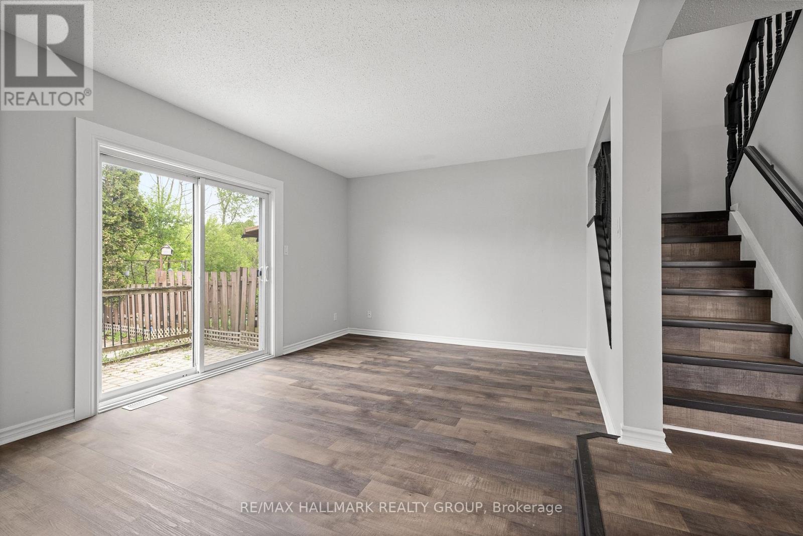1083 Millwood Court, Ottawa, Ontario  K1C 3E9 - Photo 17 - X12407785