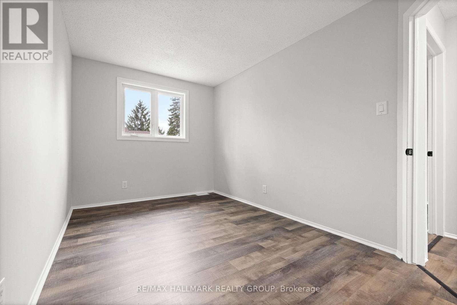 1083 Millwood Court, Ottawa, Ontario  K1C 3E9 - Photo 32 - X12407785