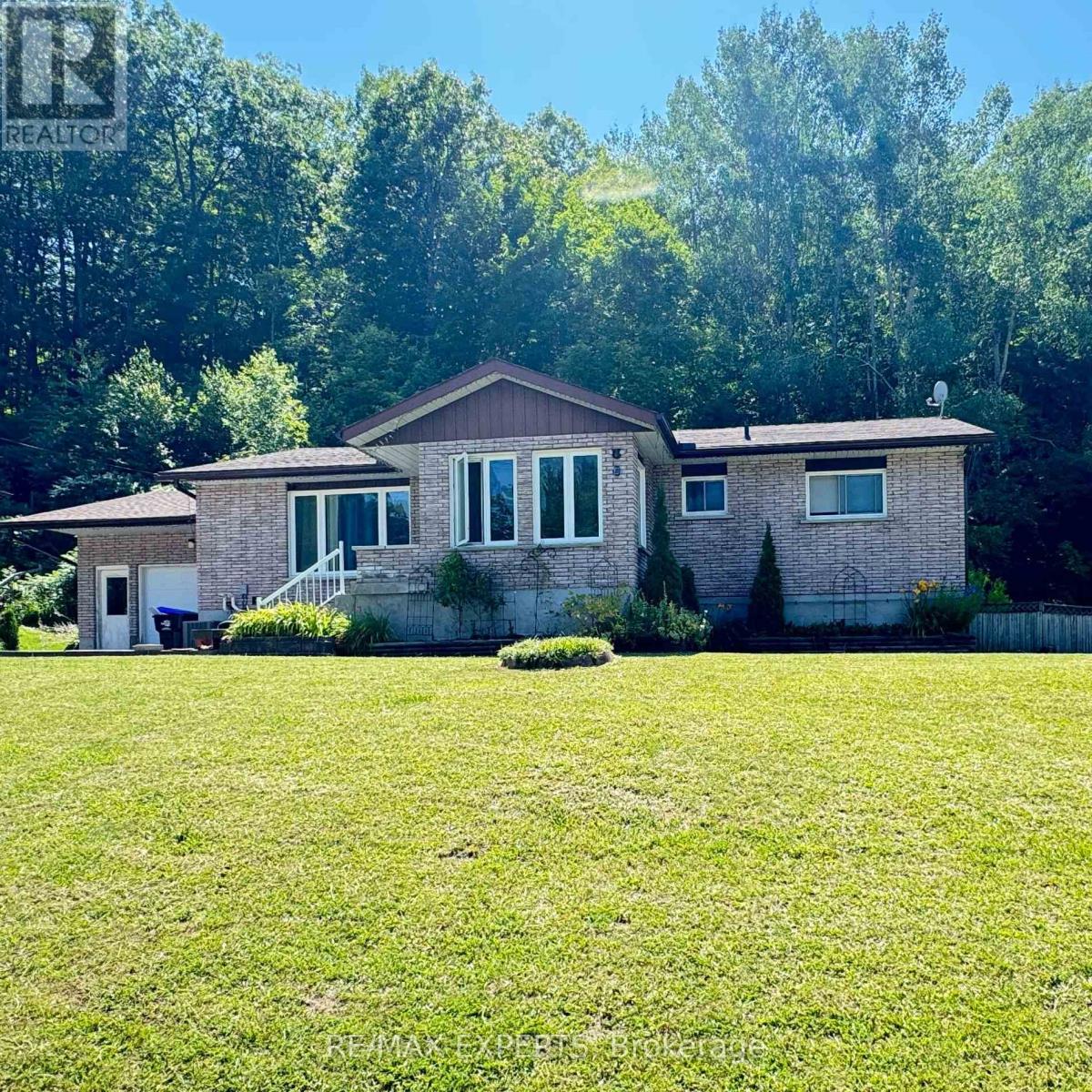 26 Ludlow Street, Midland, Ontario  L4R 4B7 - Photo 1 - S12327914