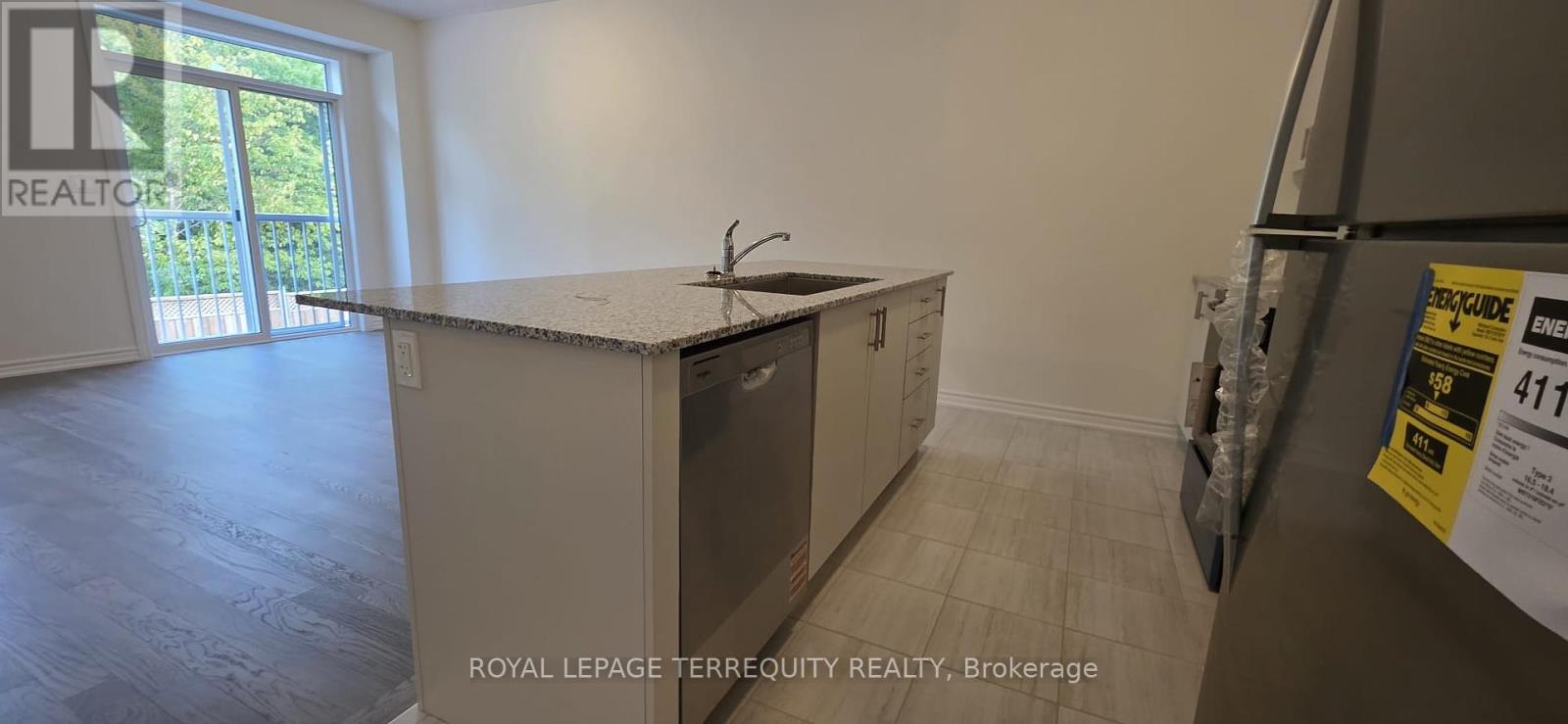 69 Hillcroft Way, Kawartha Lakes, Ontario  K0M 1A0 - Photo 5 - X12337293