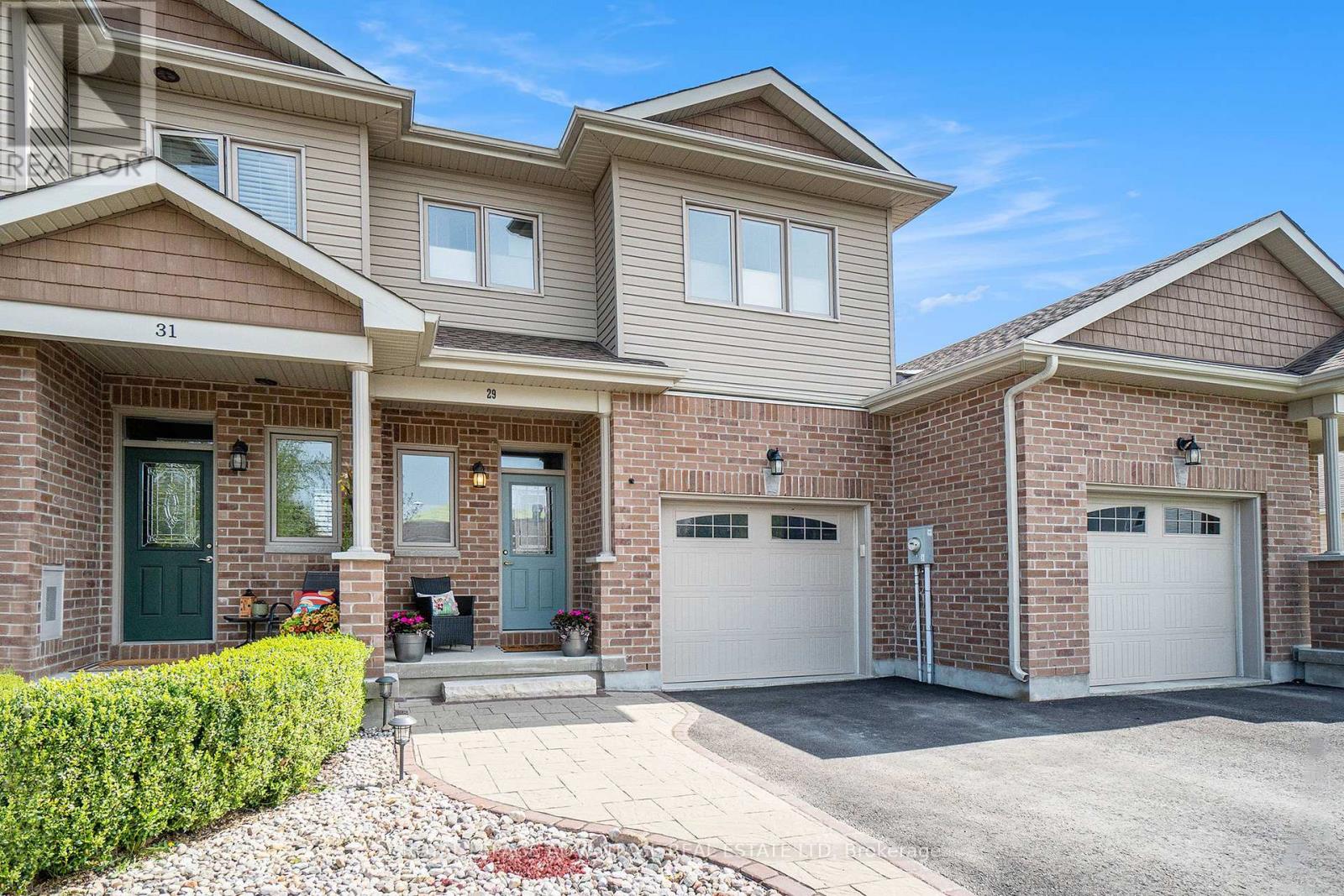 29 PERTHMORE STREET, Perth, Ontario