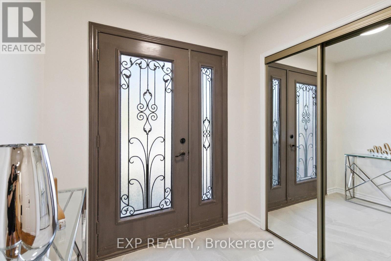 2239 Shipwright Road, Oakville, Ontario  L6M 3E2 - Photo 4 - W12407629