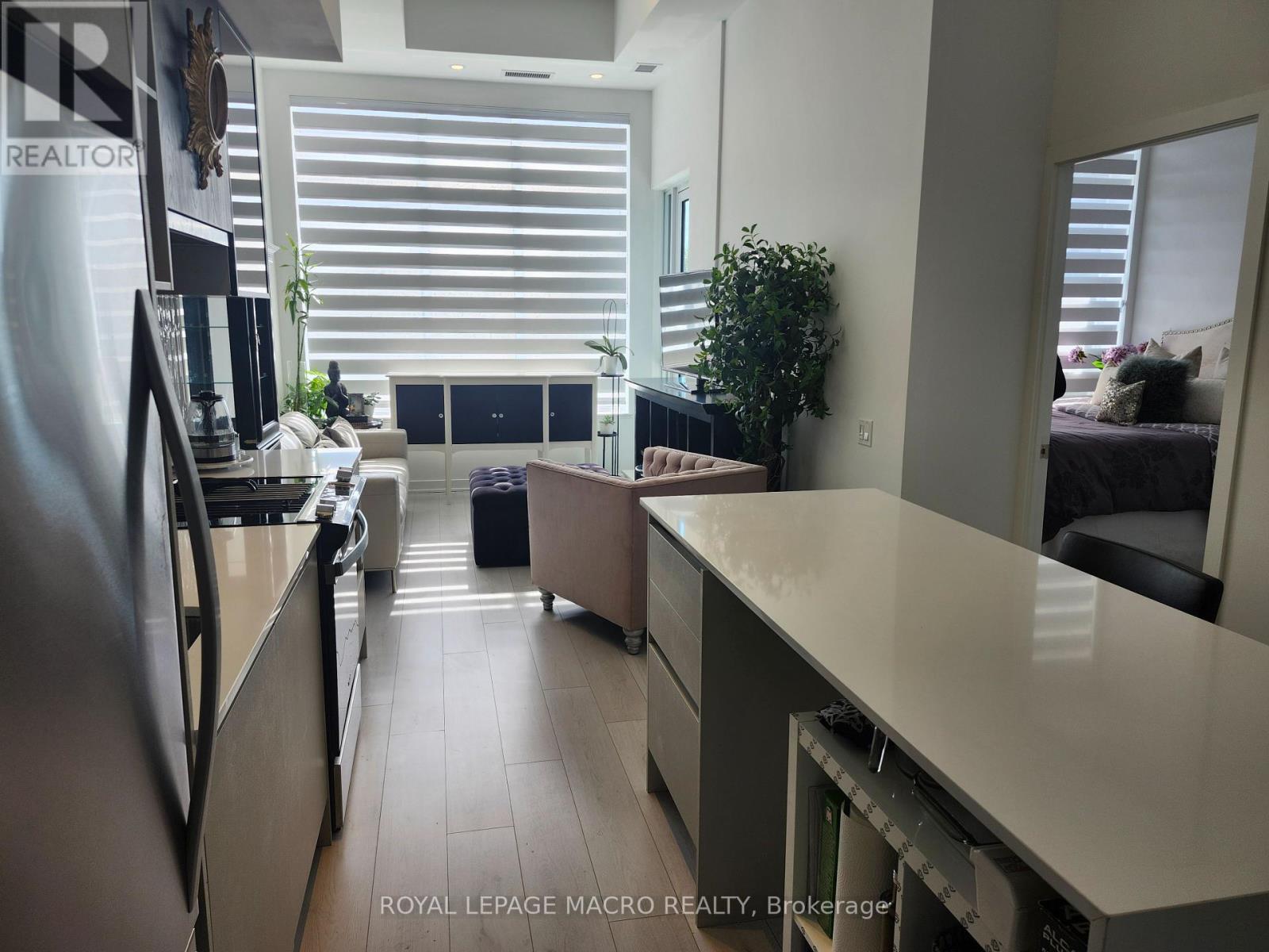 114 - 395 Dundas Street W, Oakville, Ontario  L6M 5R8 - Photo 12 - W12407656