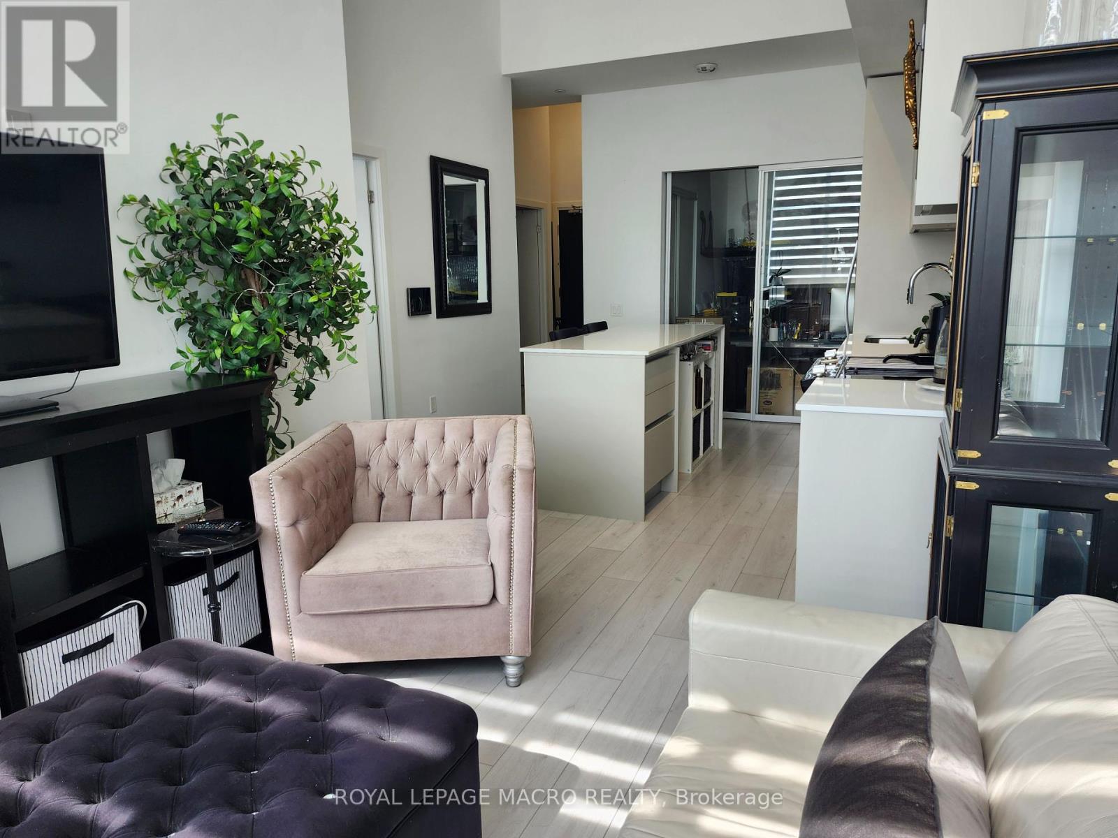 114 - 395 Dundas Street W, Oakville, Ontario  L6M 5R8 - Photo 20 - W12407656