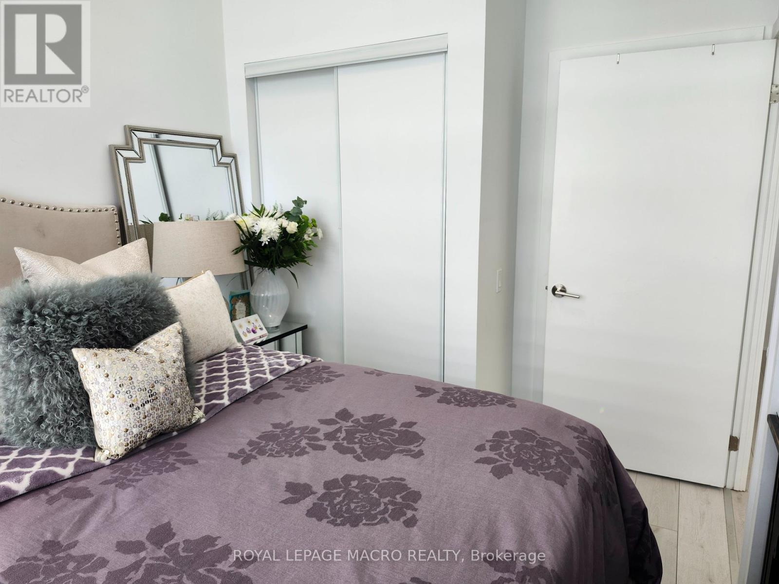 114 - 395 Dundas Street W, Oakville, Ontario  L6M 5R8 - Photo 24 - W12407656