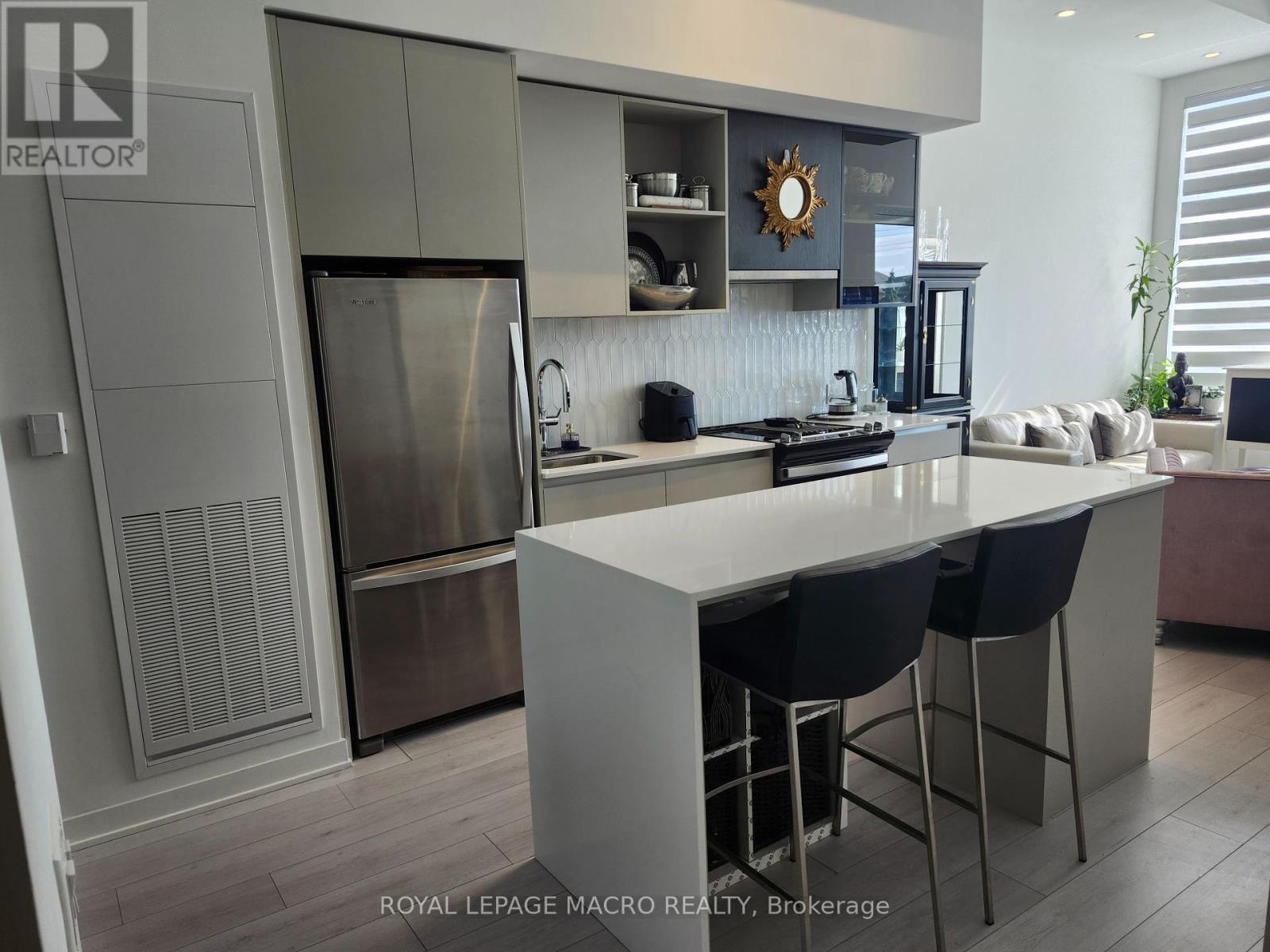 114 - 395 Dundas Street W, Oakville, Ontario  L6M 5R8 - Photo 6 - W12407656