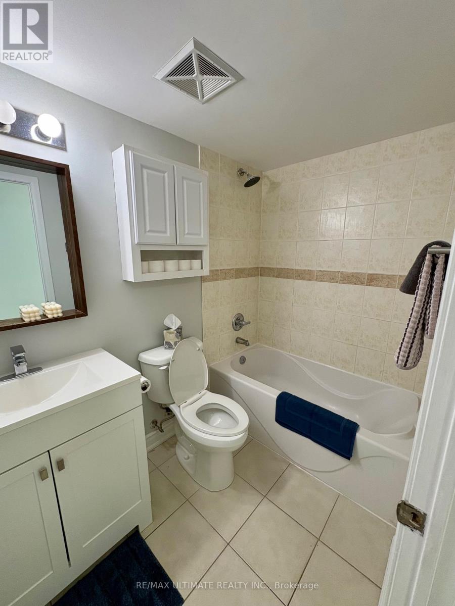 207 - 2464 Weston Road, Toronto (Weston), Ontario  M9M 0A2 - Photo 13 - W12407676