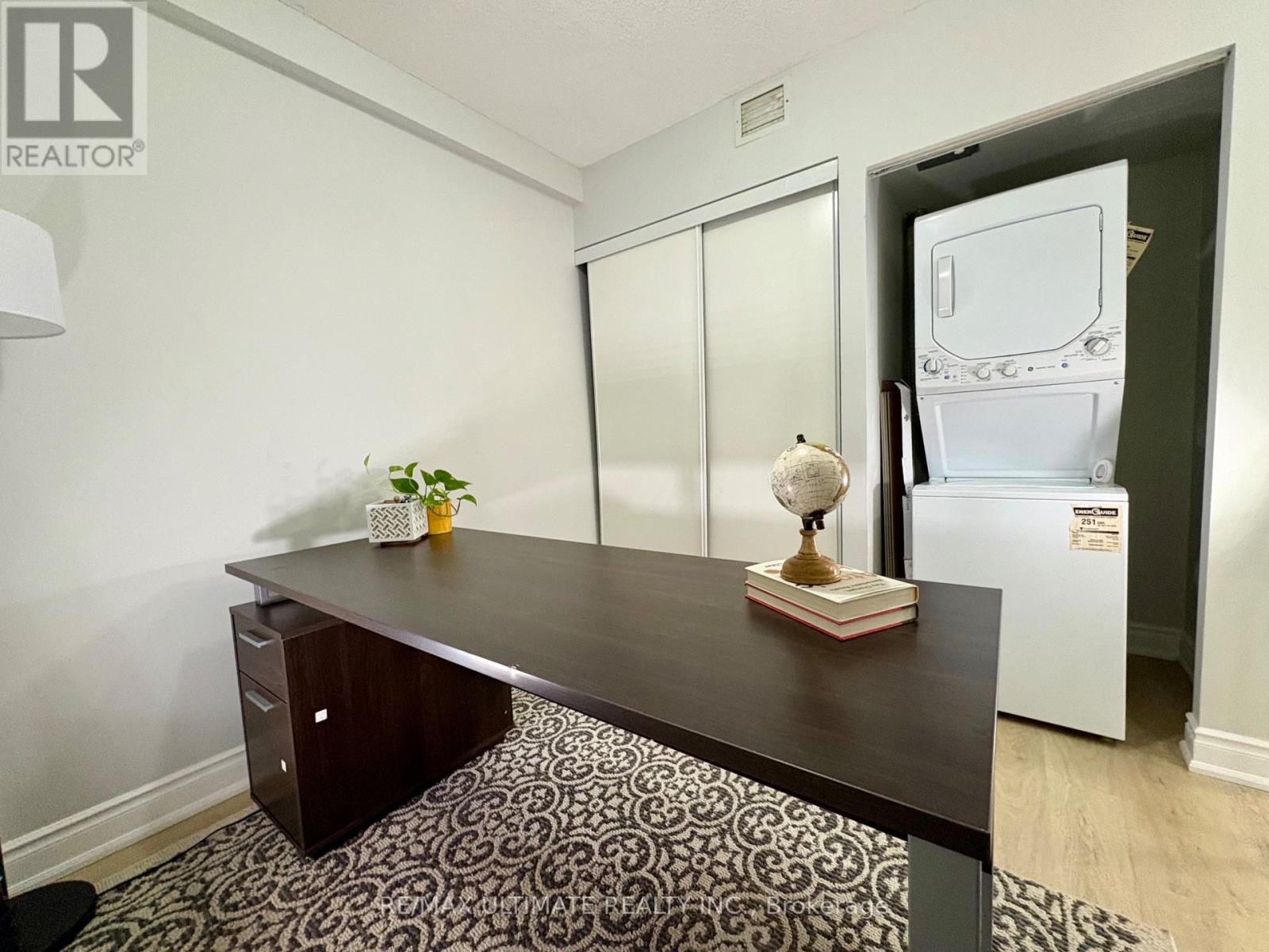 207 - 2464 Weston Road, Toronto (Weston), Ontario  M9M 0A2 - Photo 3 - W12407676