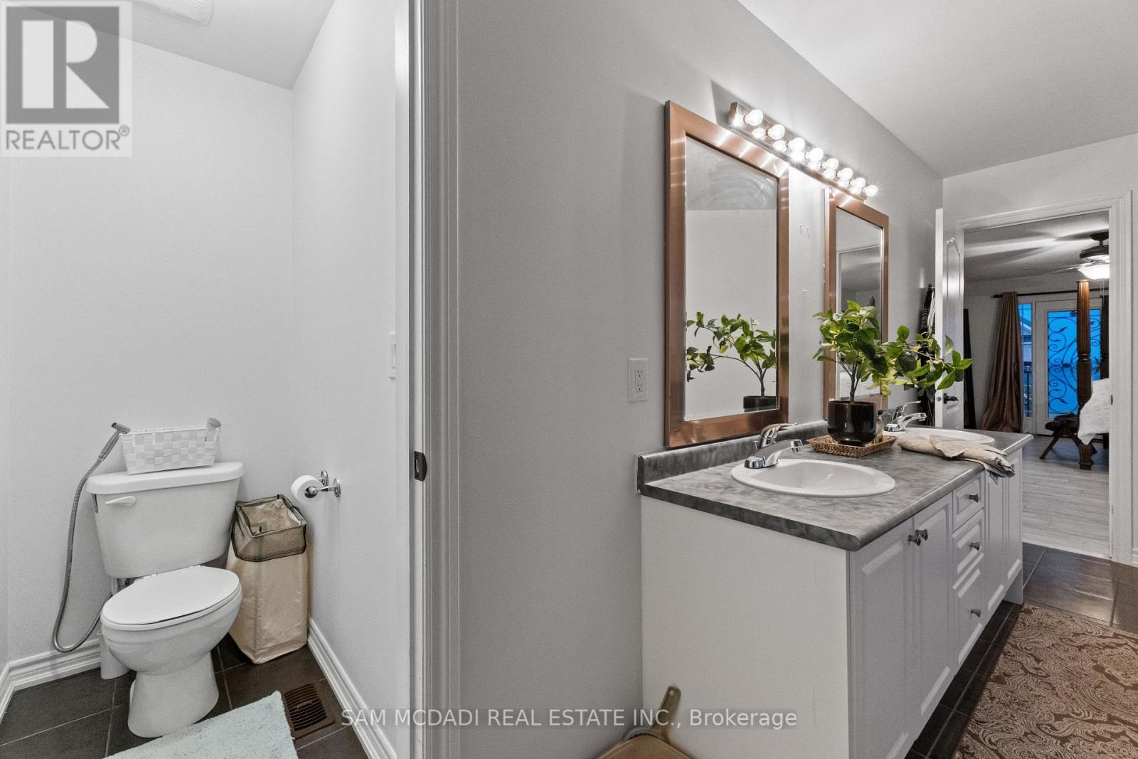 700 Serafini Crescent, Milton, Ontario  L9T 7P4 - Photo 23 - W12407695