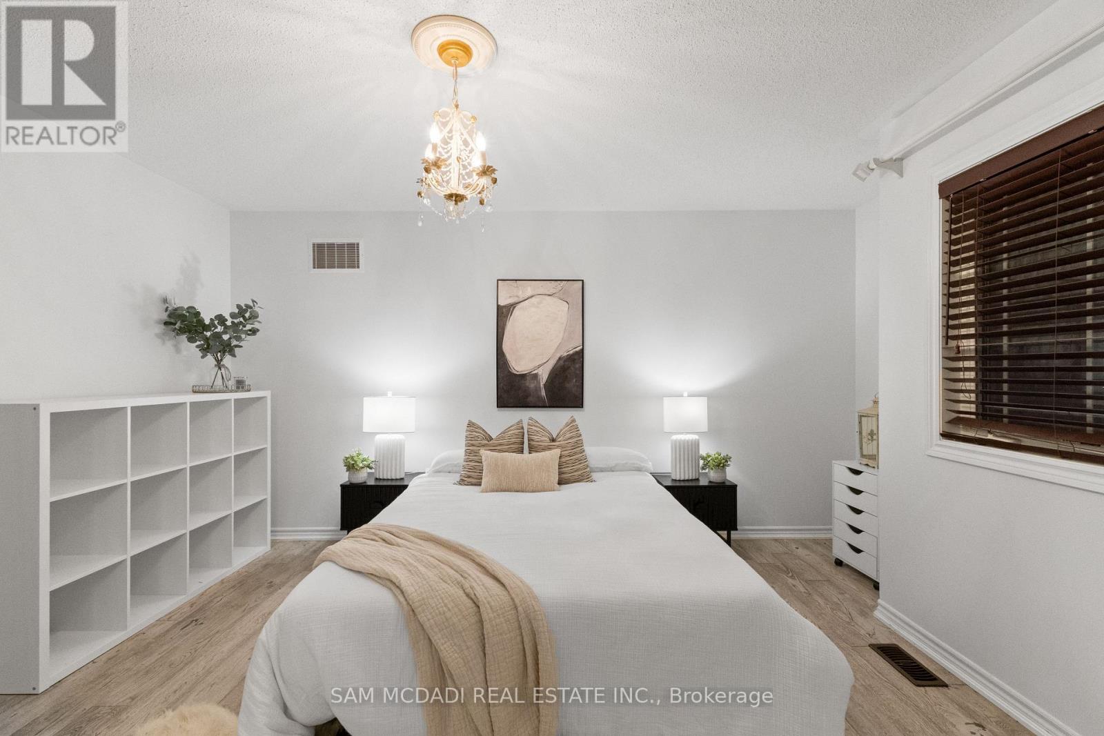 700 Serafini Crescent, Milton, Ontario  L9T 7P4 - Photo 24 - W12407695