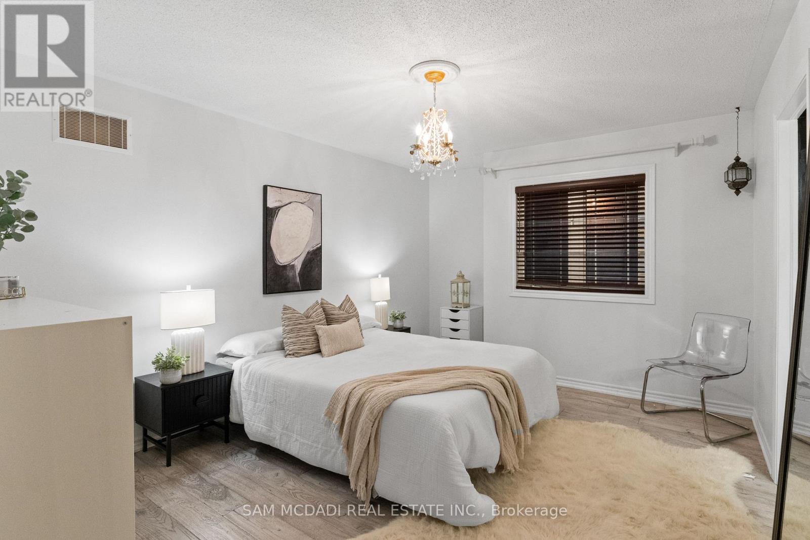 700 Serafini Crescent, Milton, Ontario  L9T 7P4 - Photo 25 - W12407695