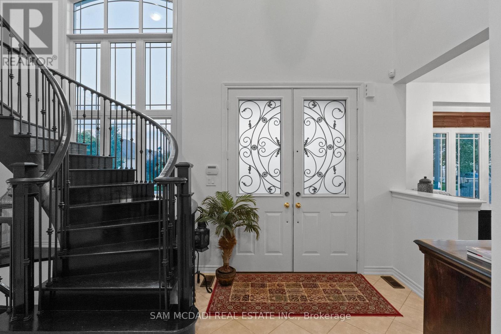 Property at 700 SERAFINI CRESCENT image 3