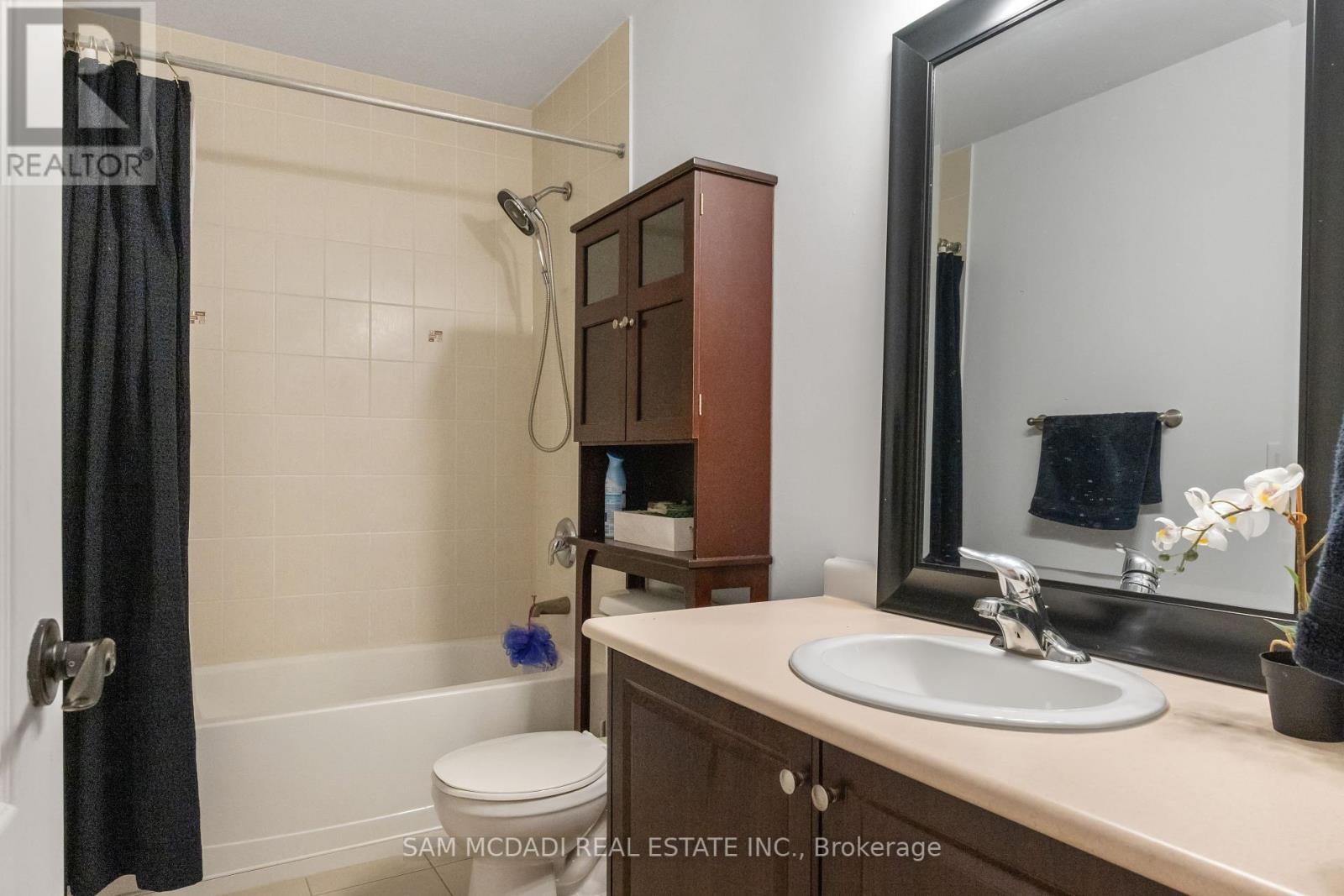 700 Serafini Crescent, Milton, Ontario  L9T 7P4 - Photo 33 - W12407695