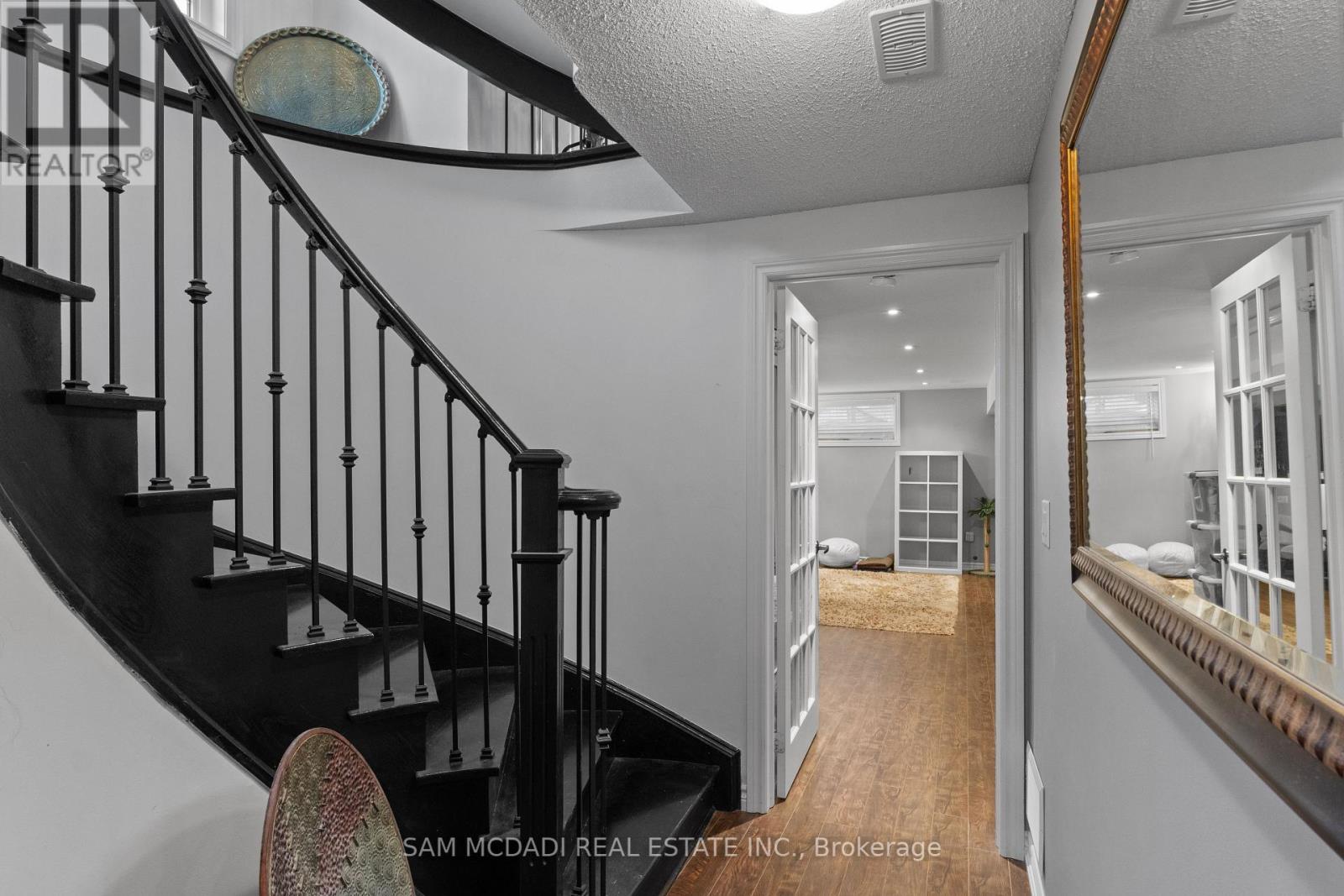 700 Serafini Crescent, Milton, Ontario  L9T 7P4 - Photo 35 - W12407695