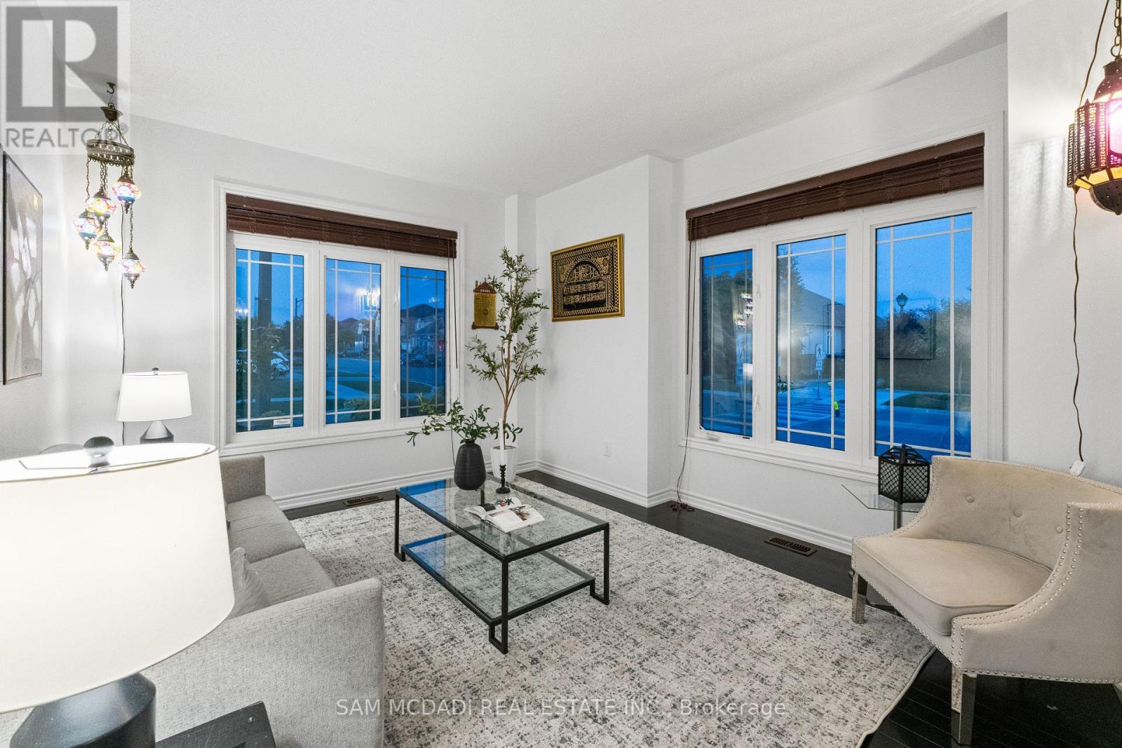 Property at 700 SERAFINI CRESCENT image 4