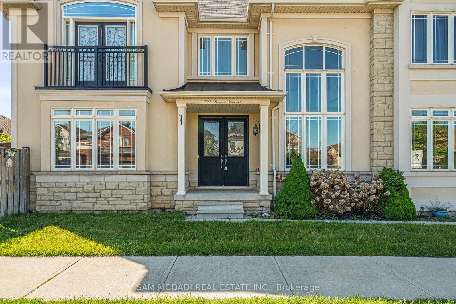 700 Serafini Crescent, Milton, Ontario  L9T 7P4 - Photo 44 - W12407695