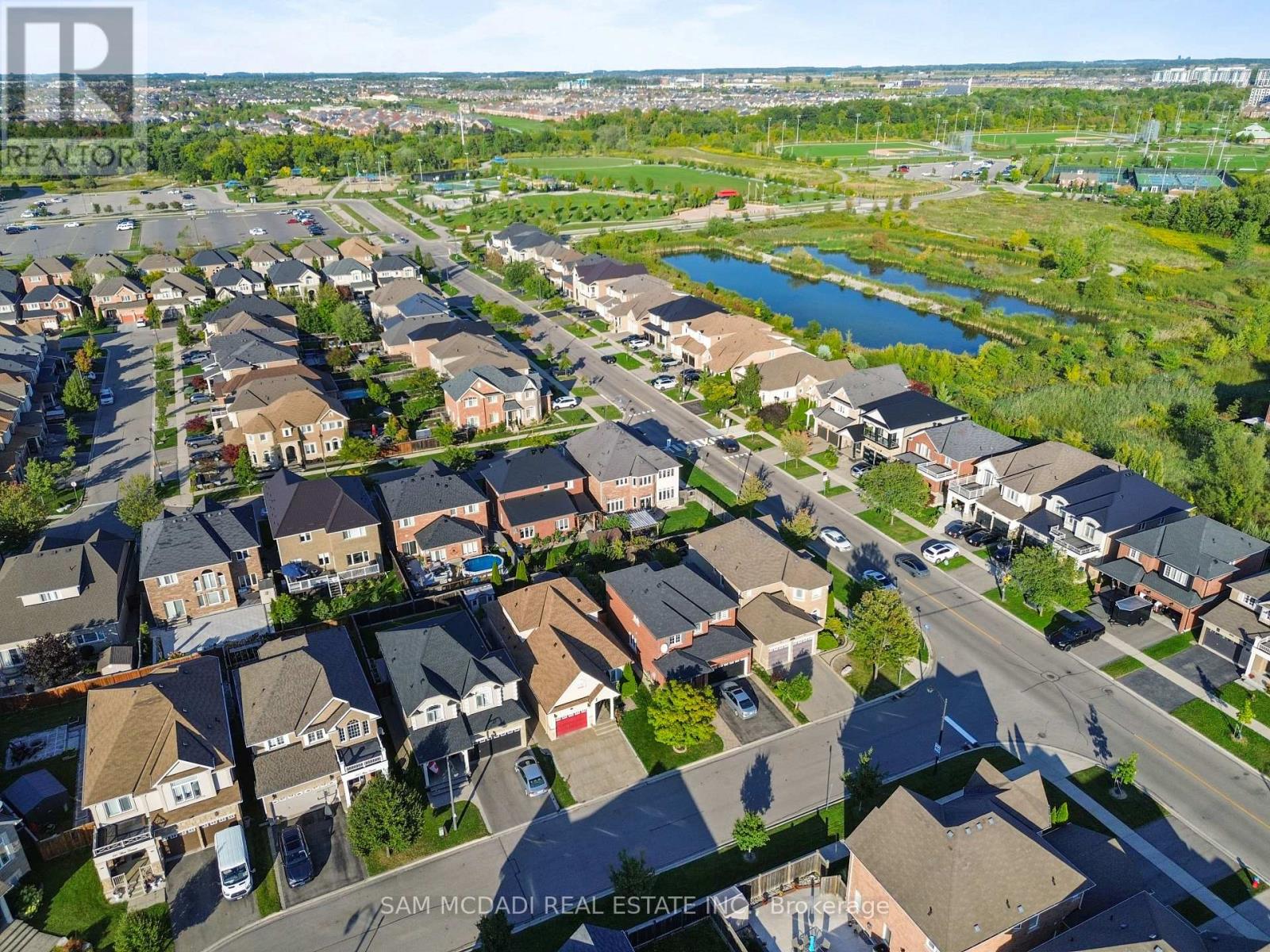 700 Serafini Crescent, Milton, Ontario  L9T 7P4 - Photo 48 - W12407695