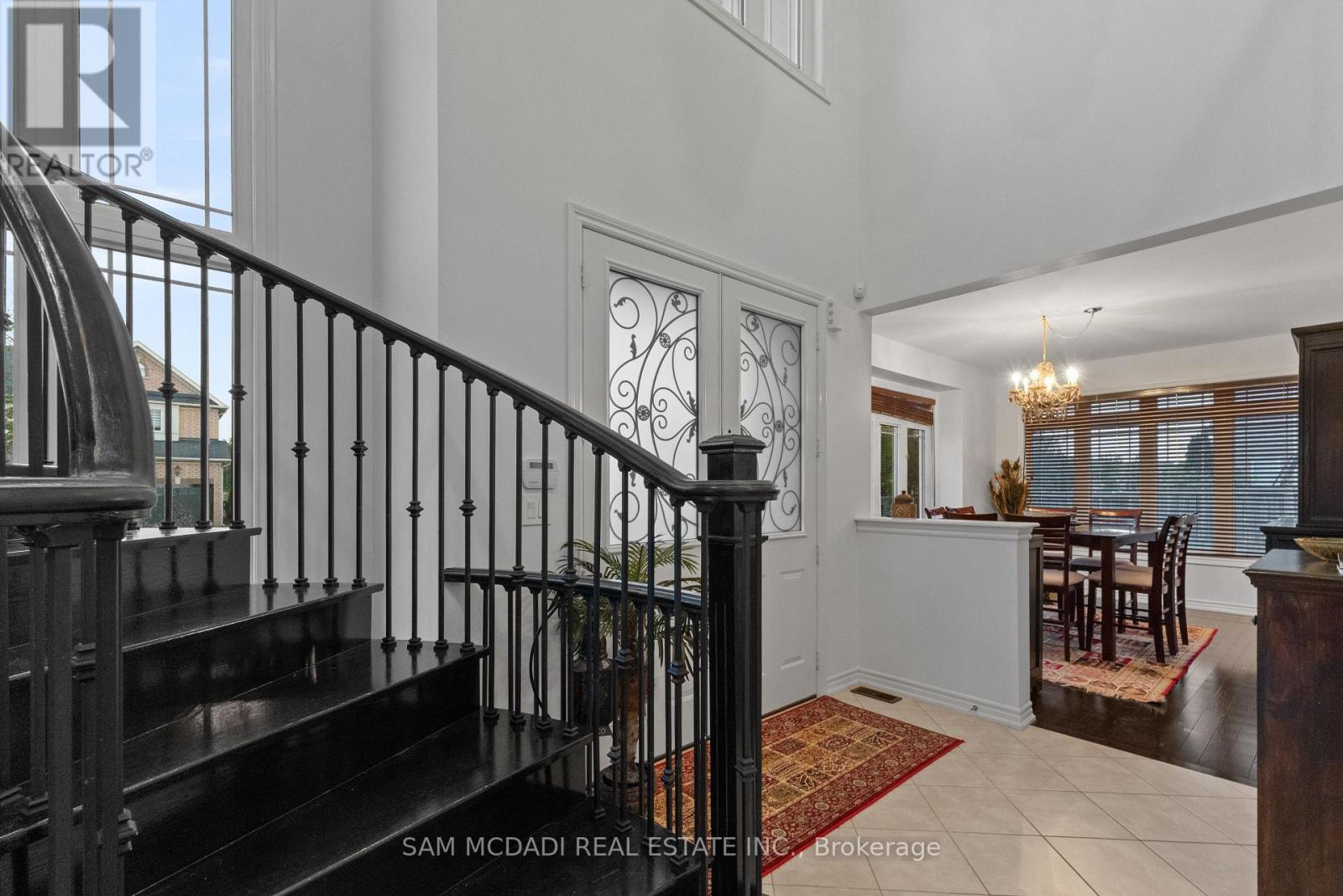 700 Serafini Crescent, Milton, Ontario  L9T 7P4 - Photo 6 - W12407695