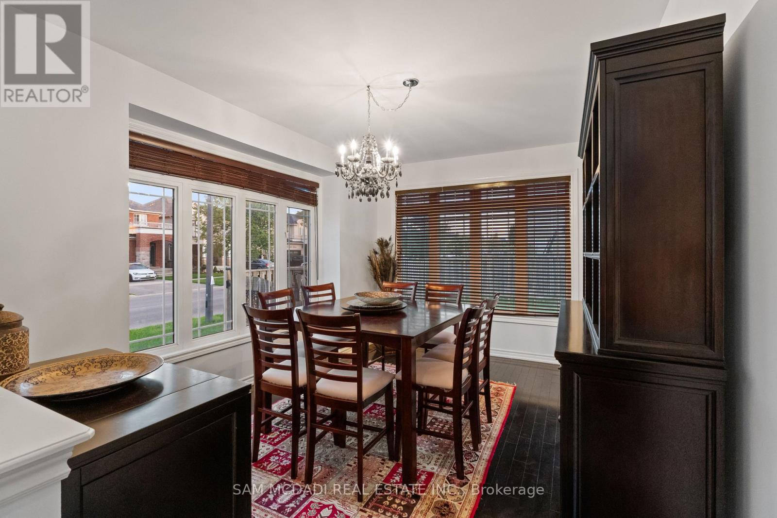 700 Serafini Crescent, Milton, Ontario  L9T 7P4 - Photo 7 - W12407695