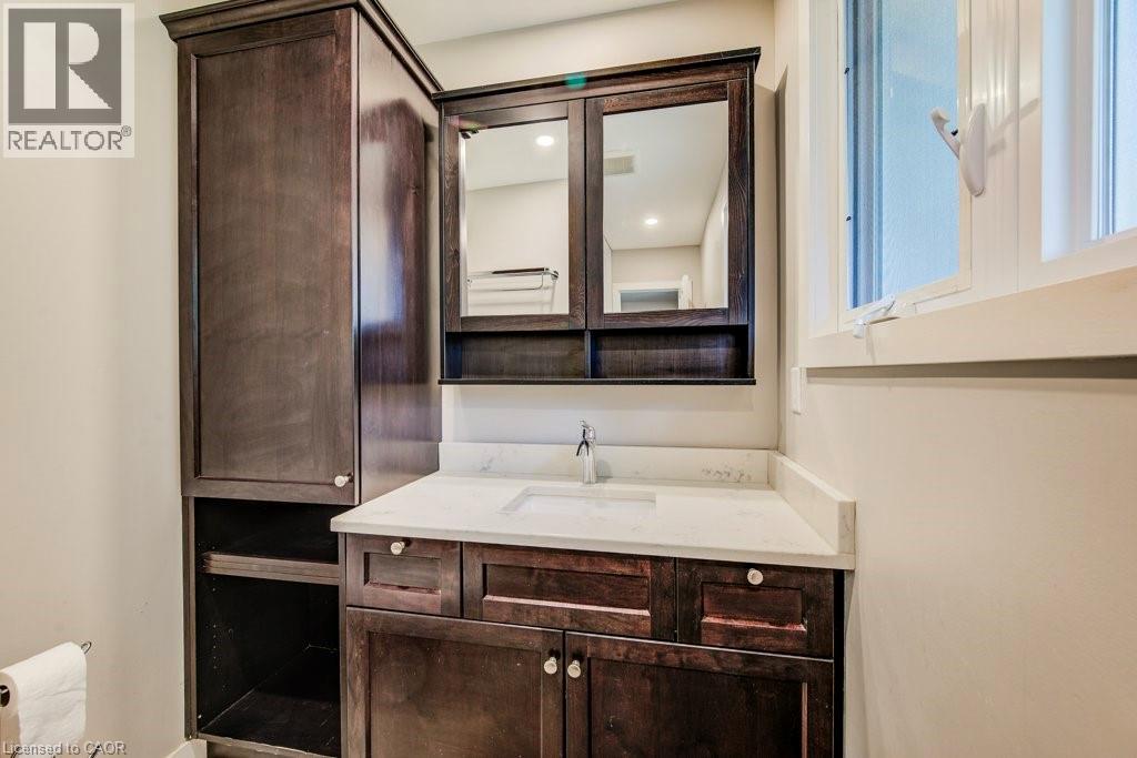558 Sprucehill Avenue, Waterloo, Ontario  N2L 4V7 - Photo 14 - 40770204