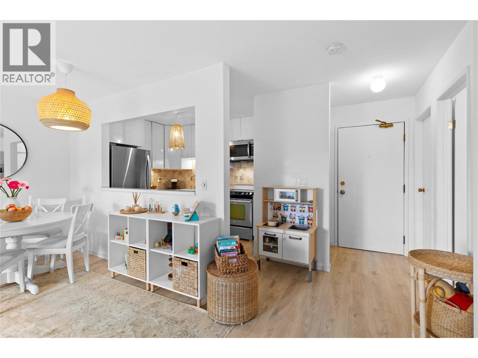 3160 De Montreuil Court 406, Lower Mission, Kelowna  by McFadden Real Estate 3160 De Montreuil Court 406, Lower Mission, Kelowna