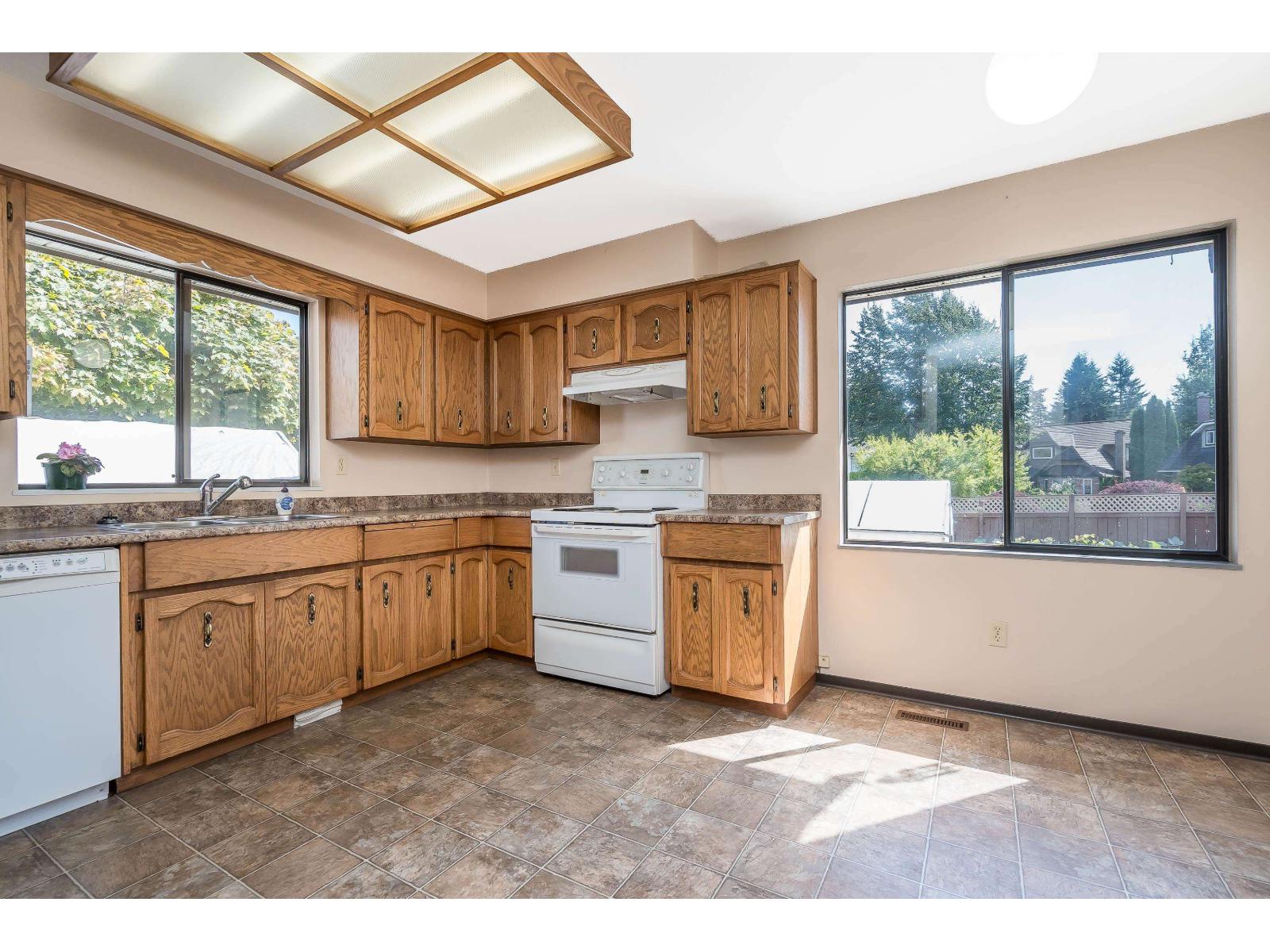 2080 156a Street, Surrey, British Columbia  V4A 6S3 - Photo 12 - R3048299