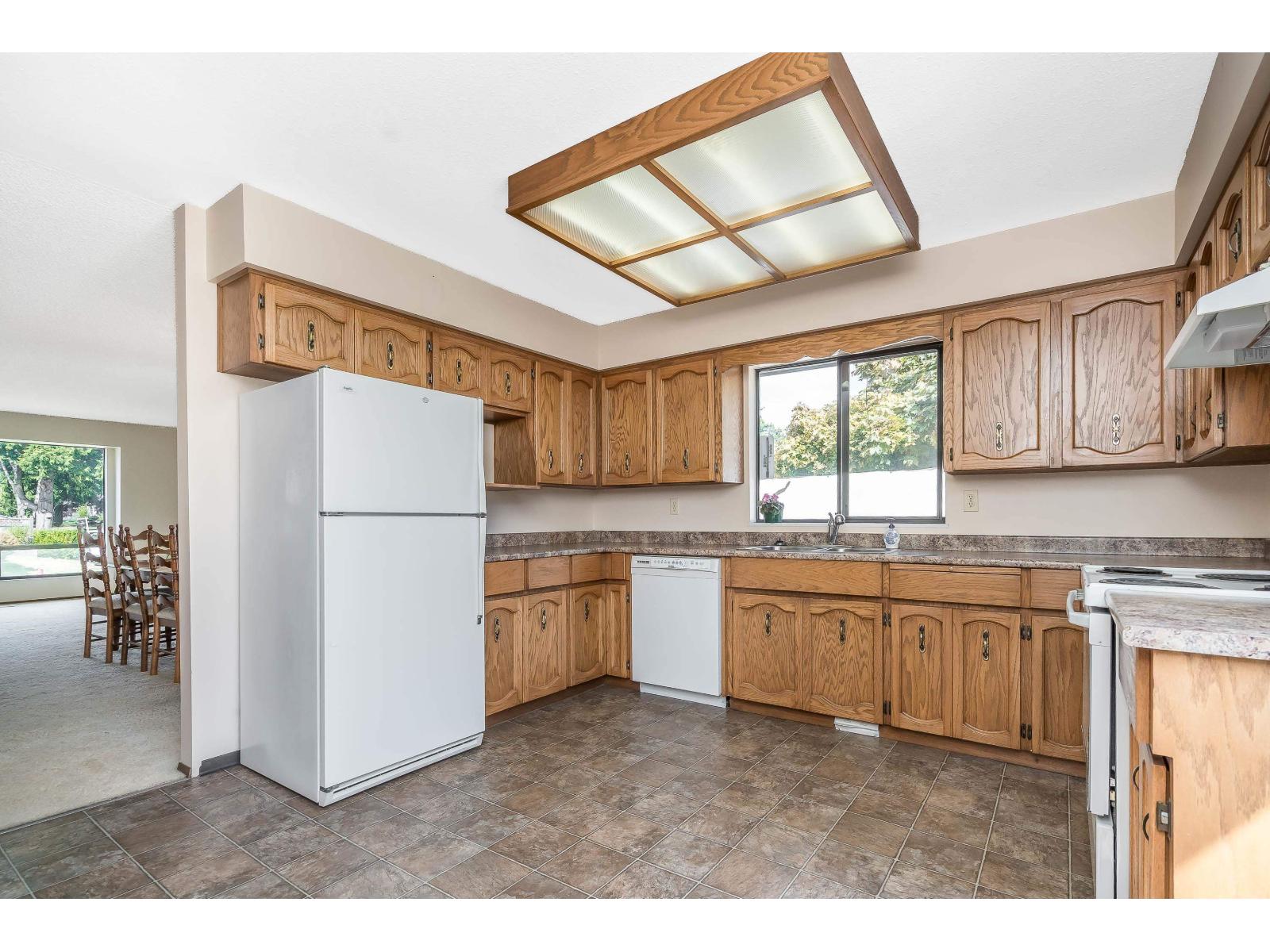 2080 156a Street, Surrey, British Columbia  V4A 6S3 - Photo 11 - R3048299