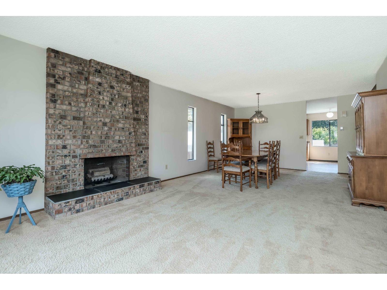 2080 156a Street, Surrey, British Columbia  V4A 6S3 - Photo 6 - R3048299