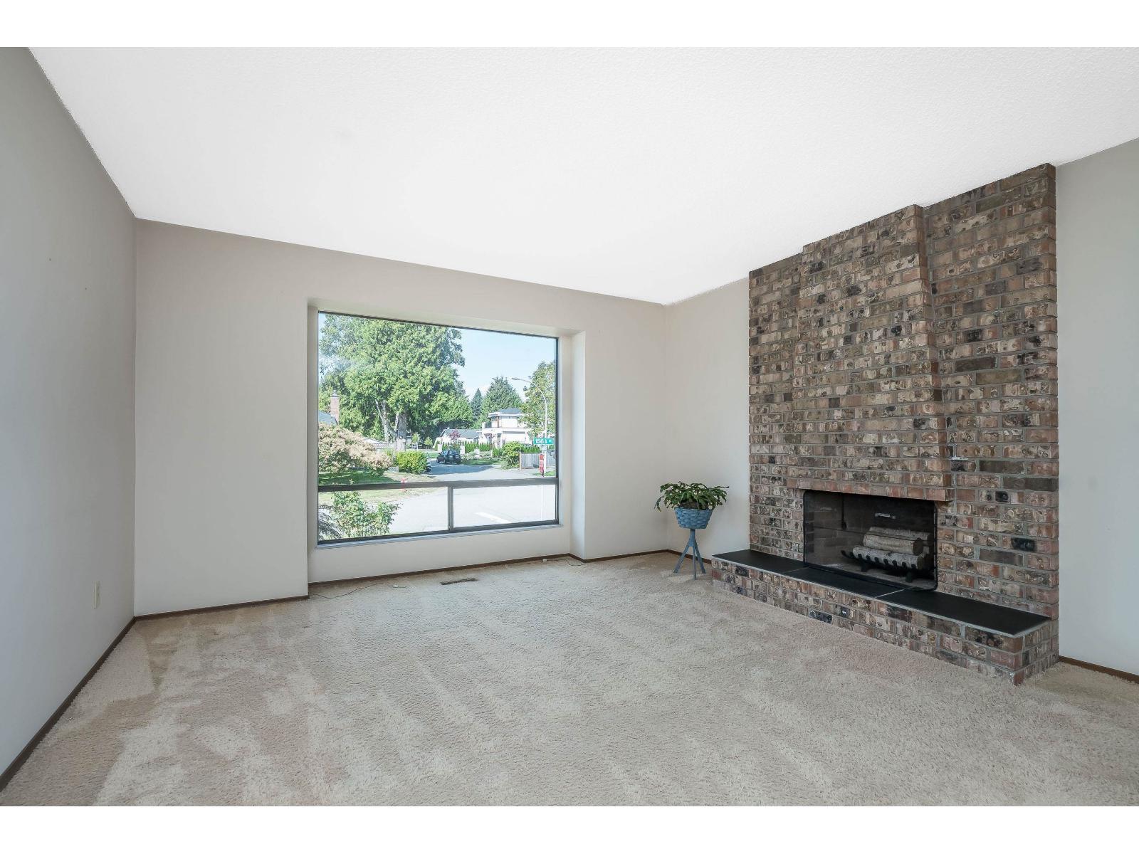 2080 156a Street, Surrey, British Columbia  V4A 6S3 - Photo 5 - R3048299