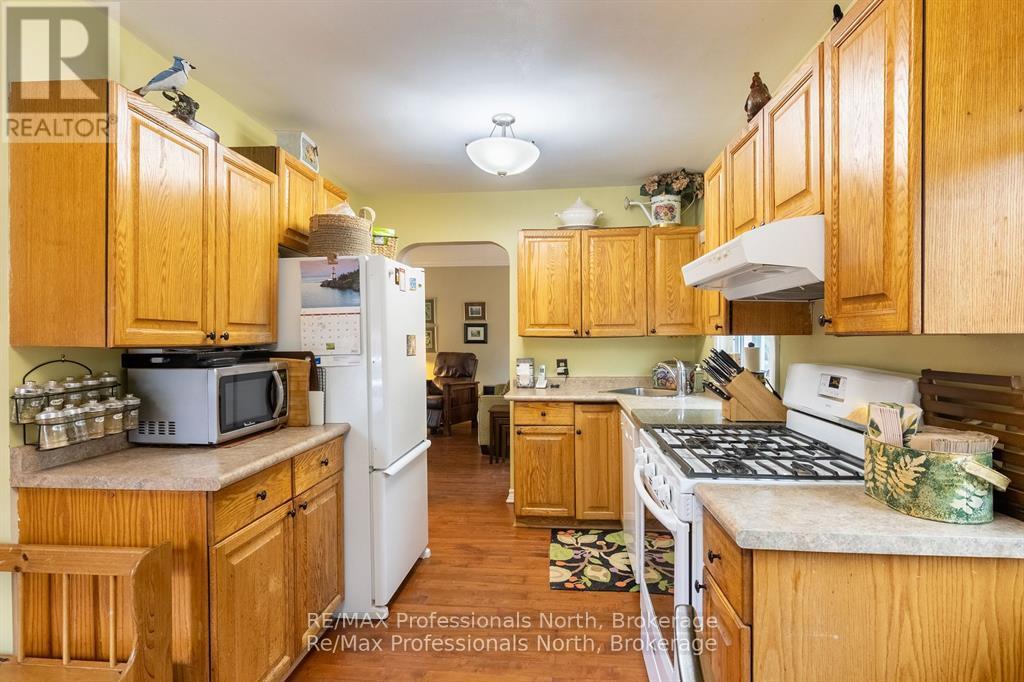 80 Invergordon Avenue, Minden Hills, Ontario  K0M 2K0 - Photo 17 - X12407070