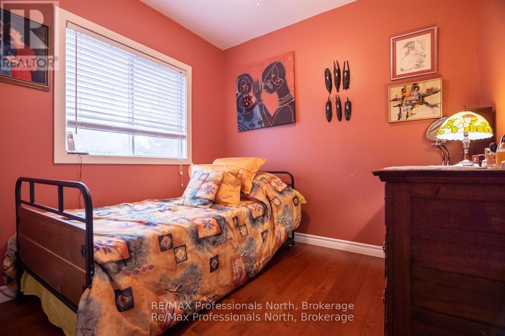 80 Invergordon Avenue, Minden Hills, Ontario  K0M 2K0 - Photo 31 - X12407070