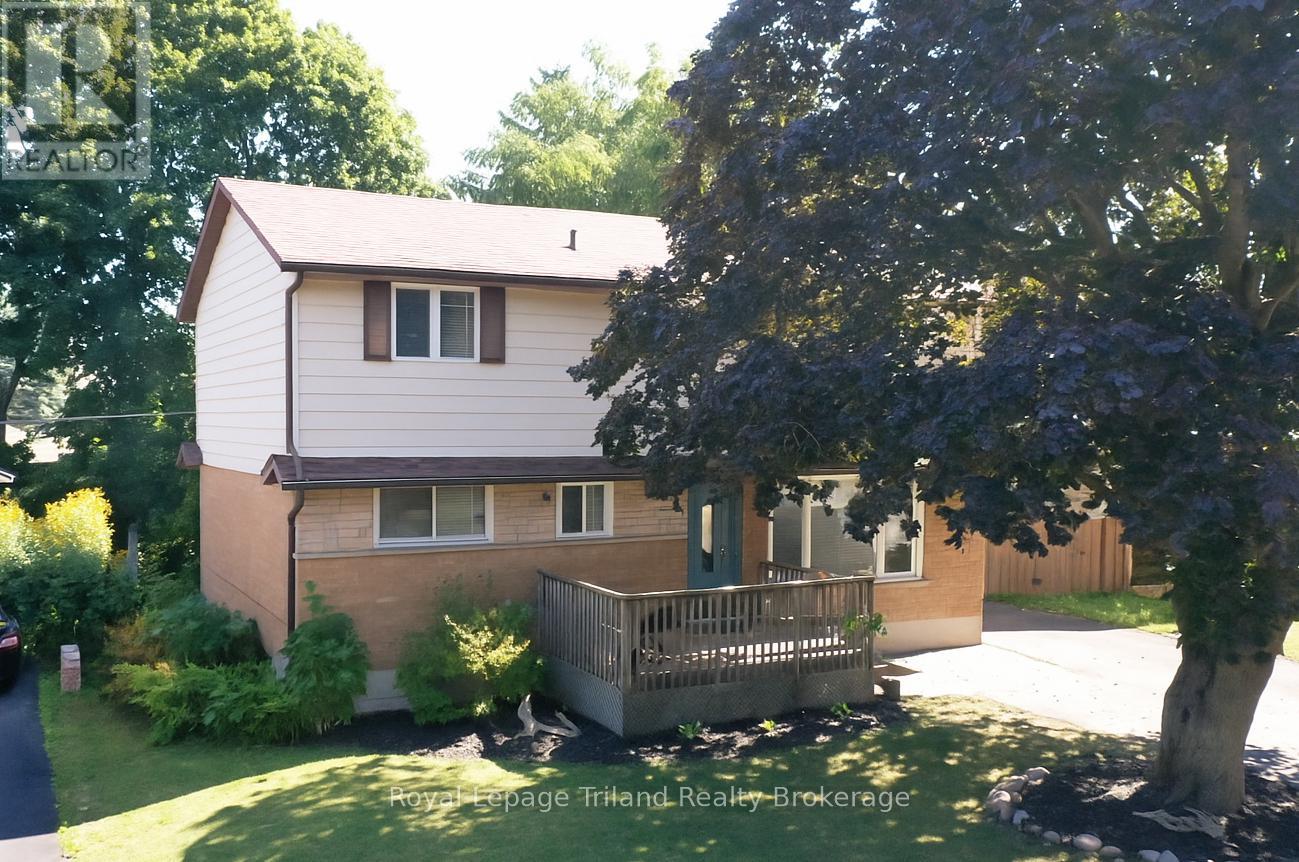 6 ELMWOOD CRESCENT, Woodstock, Ontario