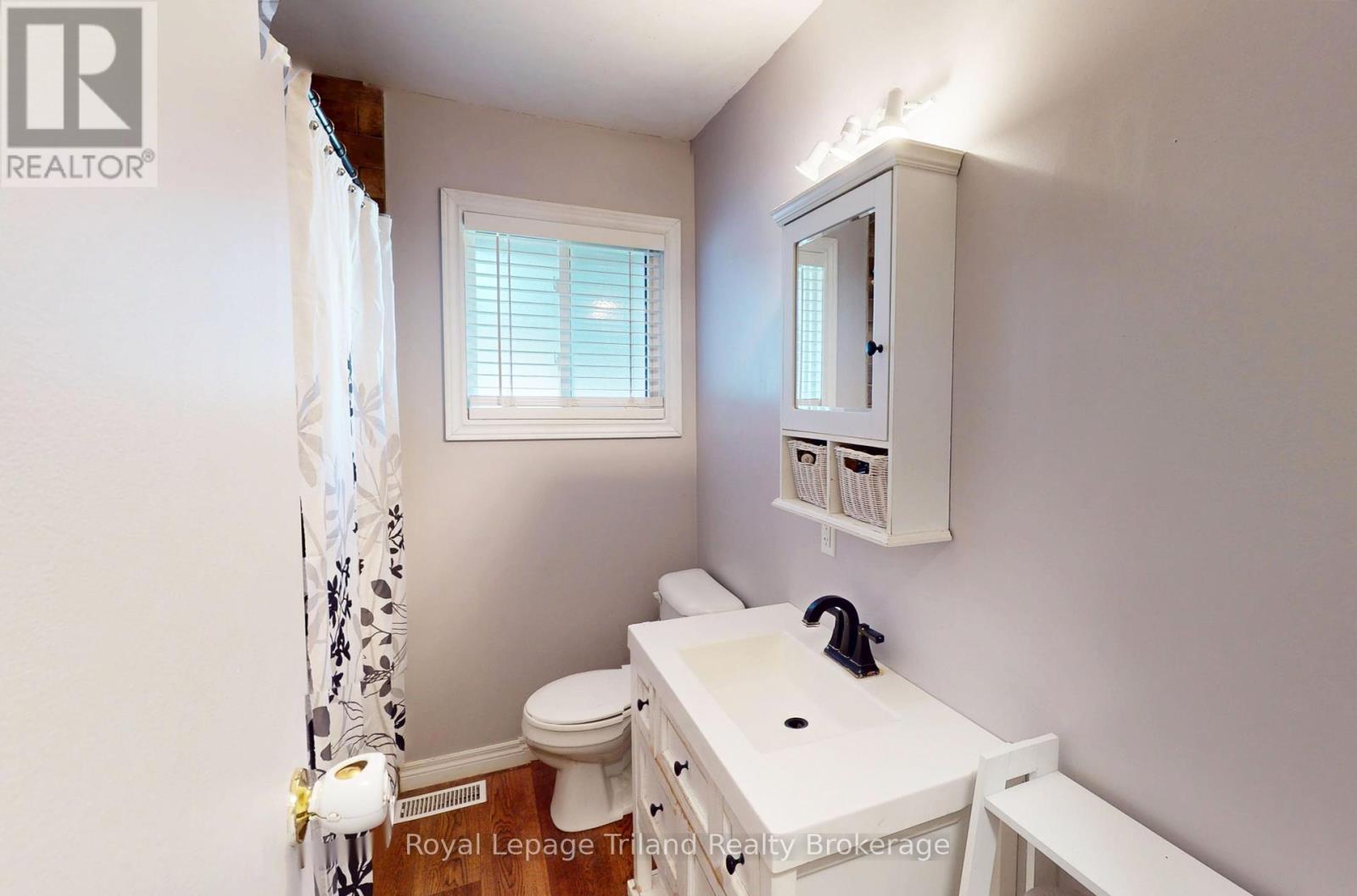 6 Elmwood Crescent, Woodstock, Ontario  N4S 2K5 - Photo 10 - X12407705