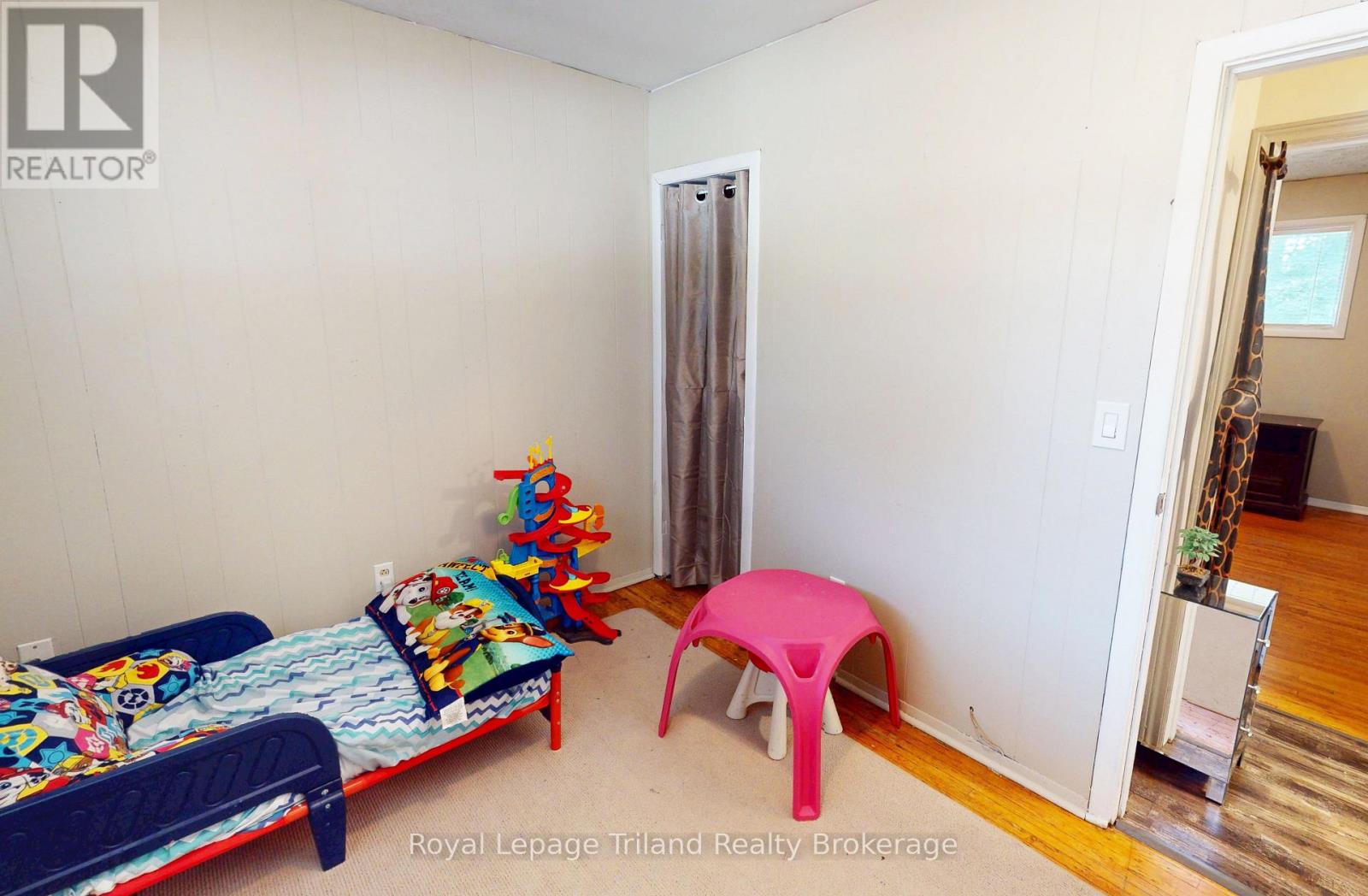6 Elmwood Crescent, Woodstock, Ontario  N4S 2K5 - Photo 14 - X12407705