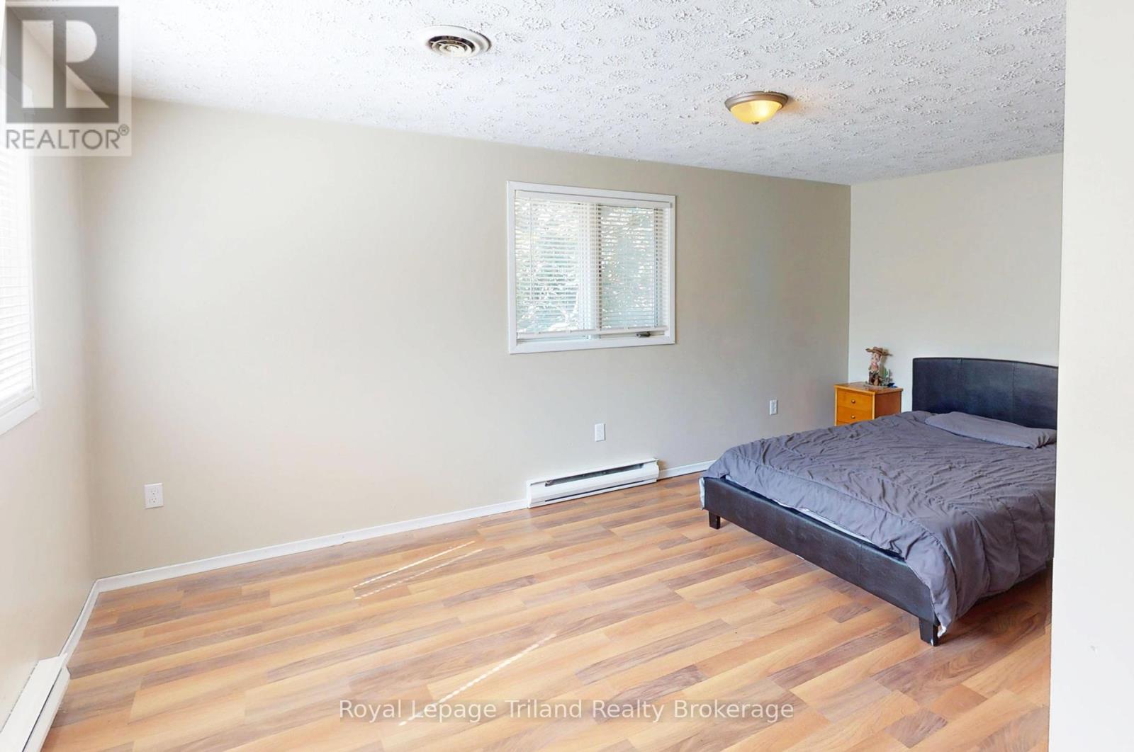 6 Elmwood Crescent, Woodstock, Ontario  N4S 2K5 - Photo 15 - X12407705