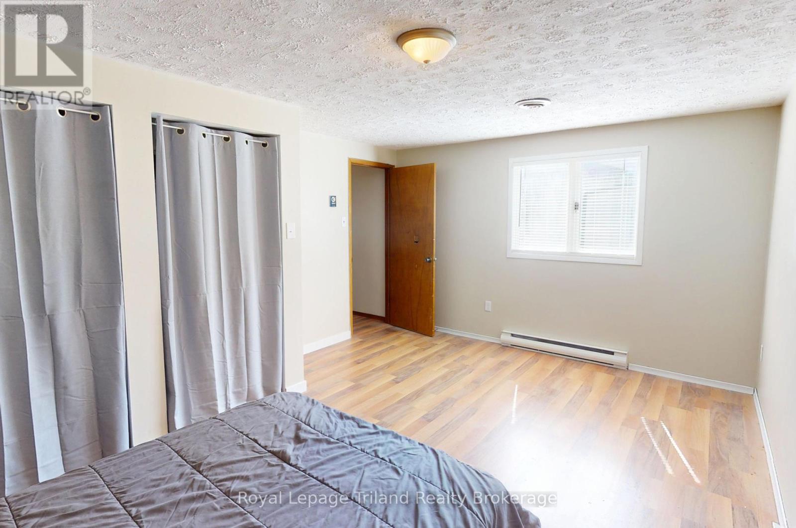 6 Elmwood Crescent, Woodstock, Ontario  N4S 2K5 - Photo 17 - X12407705