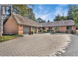 8 Tallwood Circle, London North (North G), Ca