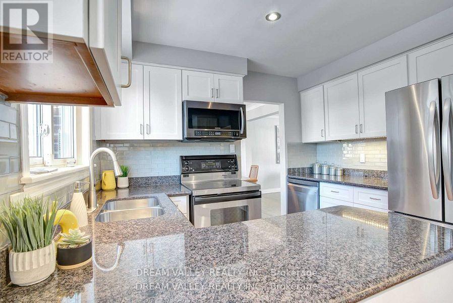 52 South Marine Drive, Toronto, Ontario  M1E 1A2 - Photo 17 - E12407809