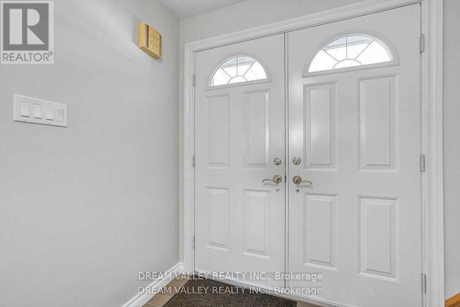 52 South Marine Drive, Toronto, Ontario  M1E 1A2 - Photo 20 - E12407809