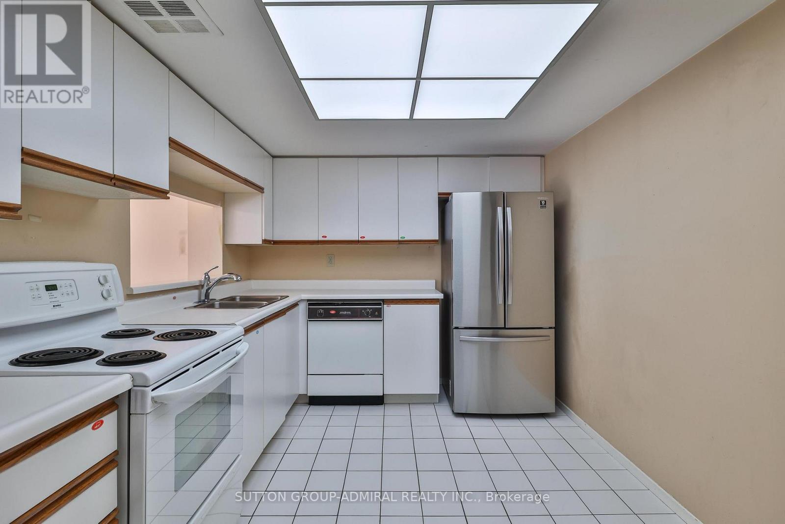 308 - 7420 Bathurst Street, Vaughan, Ontario  L4J 6X4 - Photo 7 - N12407700