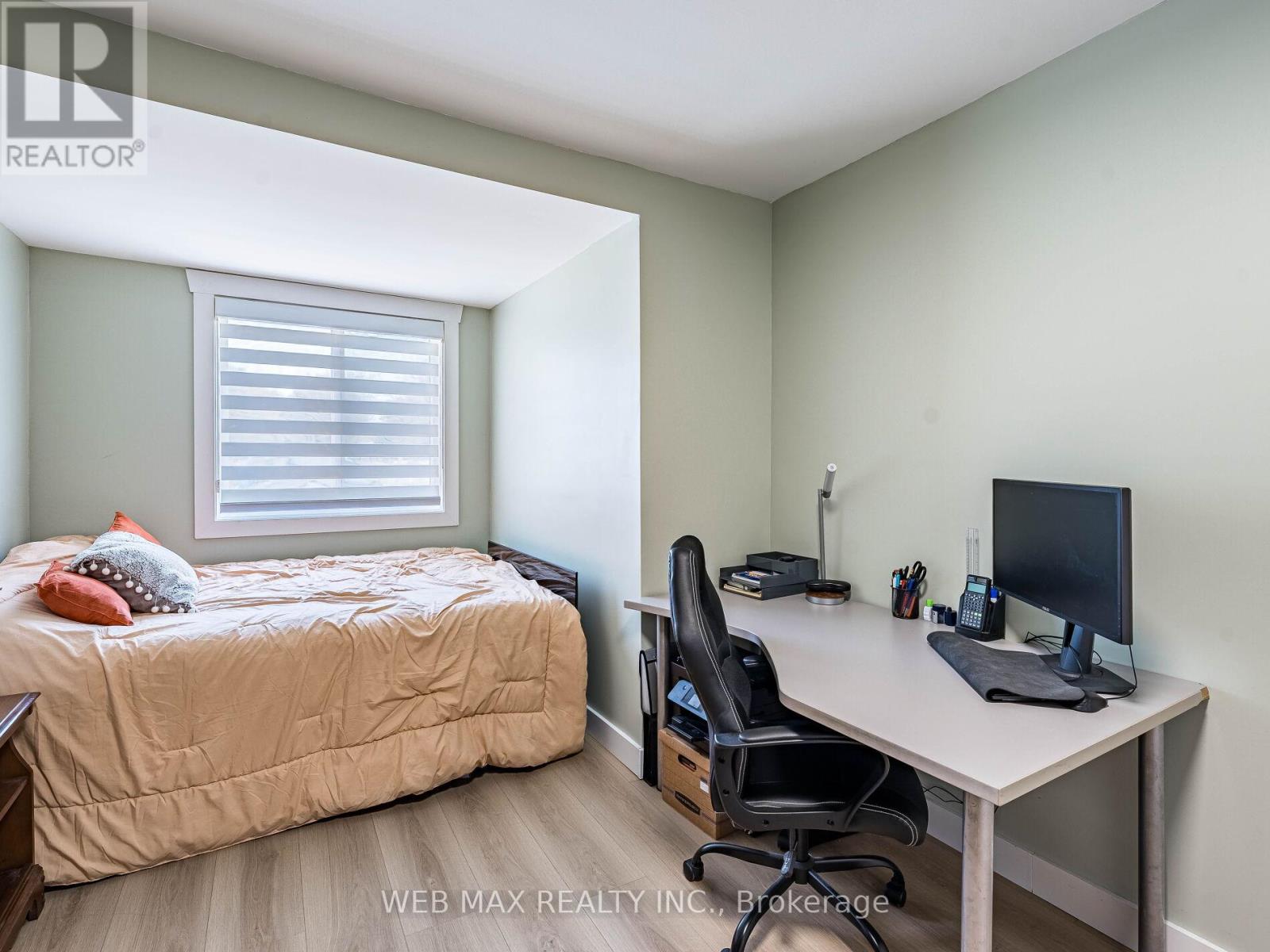 206 Parkview Drive, Innisfil, Ontario  L0L 1K0 - Photo 32 - N12407751