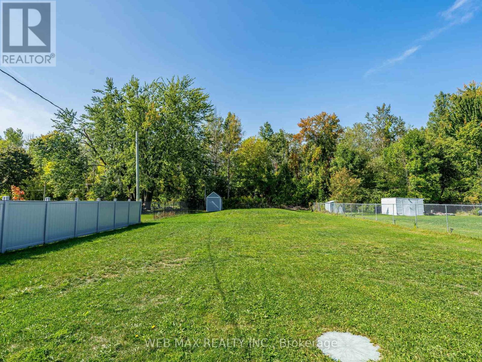206 Parkview Drive, Innisfil, Ontario  L0L 1K0 - Photo 41 - N12407751