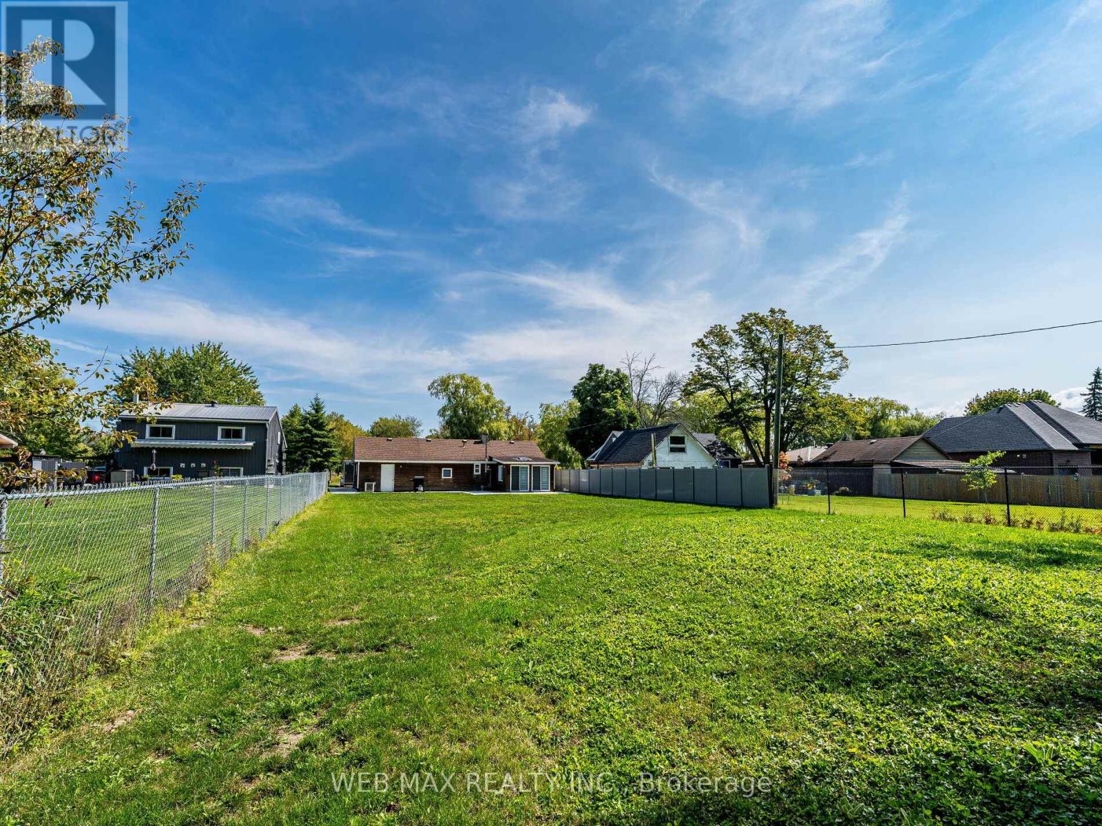 206 Parkview Drive, Innisfil, Ontario  L0L 1K0 - Photo 45 - N12407751