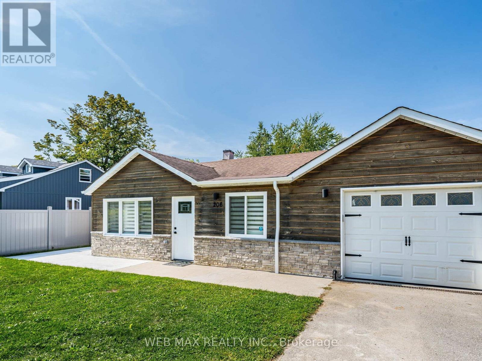 206 Parkview Drive, Innisfil, Ontario  L0L 1K0 - Photo 6 - N12407751