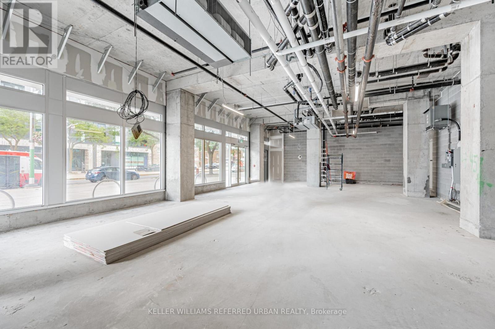 Retail - 1791 St Clair Avenue W, Toronto, Ontario  M6N 1J6 - Photo 5 - W12407730