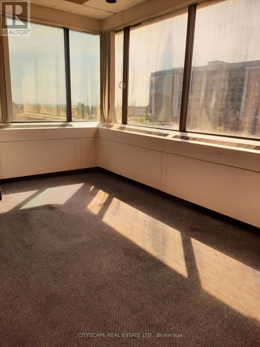 307 - 2065 Finch Avenue W, Toronto, Ontario  M3N 2V7 - Photo 5 - W12407734