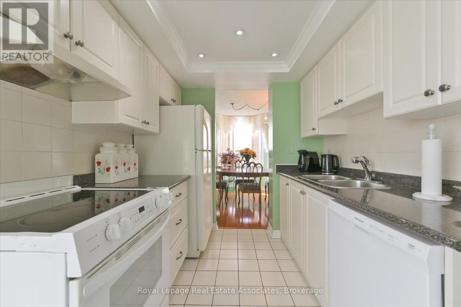 1209 - 10 Malta Avenue, Brampton, Ontario  L6Y 4G6 - Photo 15 - W12407738