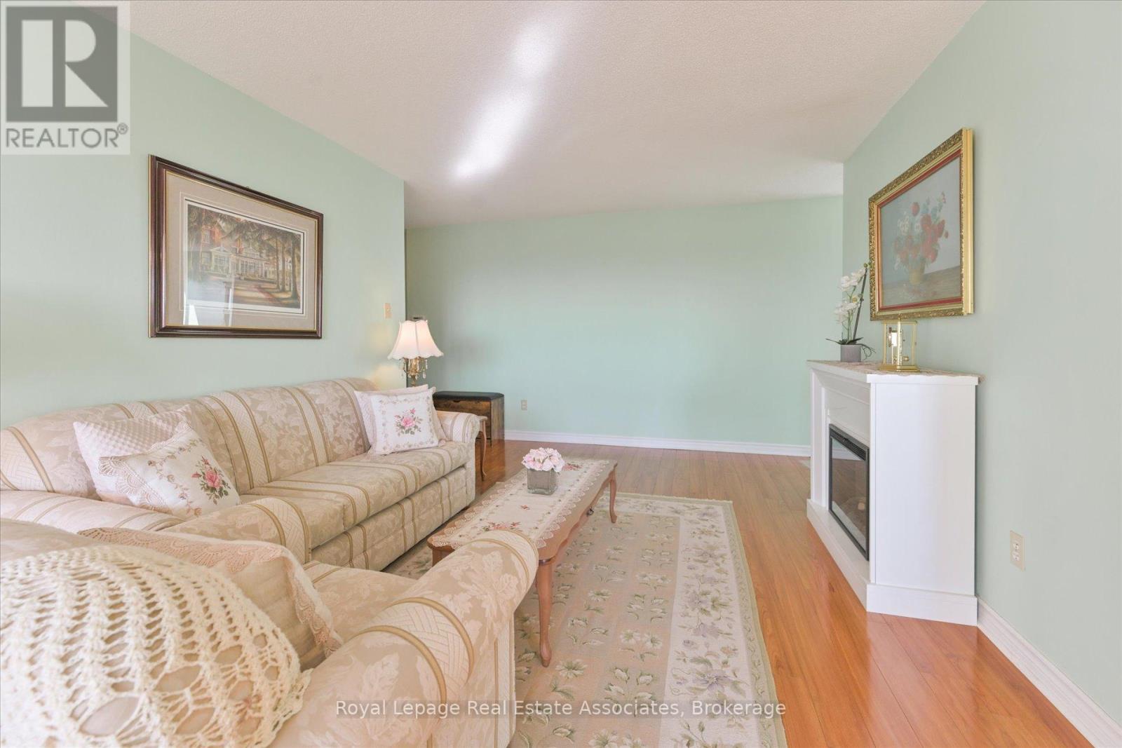 1209 - 10 Malta Avenue, Brampton, Ontario  L6Y 4G6 - Photo 9 - W12407738