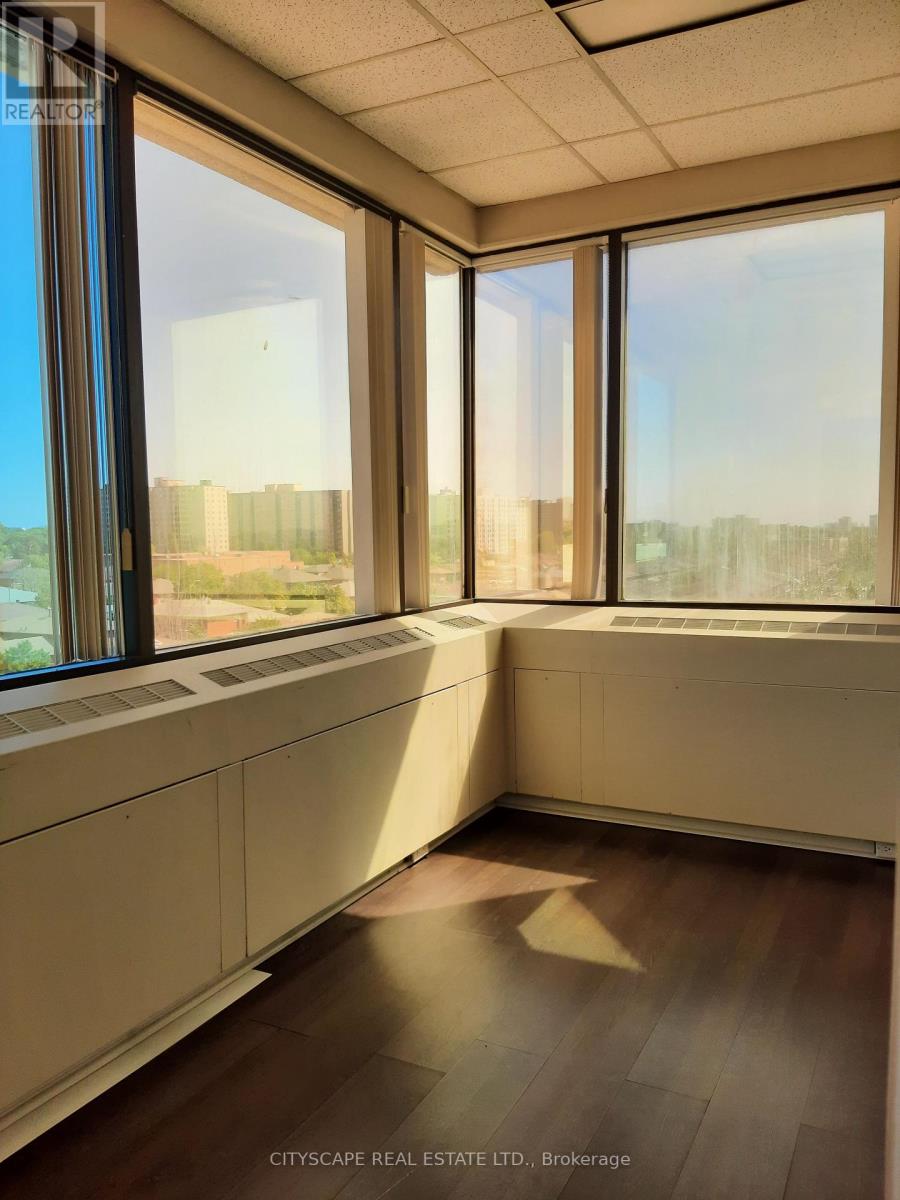 502 - 2065 Finch Avenue W, Toronto, Ontario  M3N 2V7 - Photo 5 - W12407743